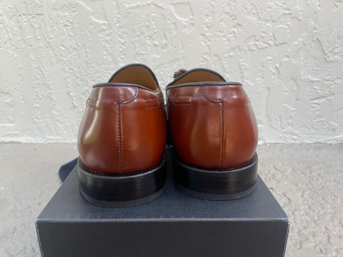 Photo by solidsalami117 on October 1, 2025 of the Hawes & Curtis Tassel Loafers in Tan Polido Calf.