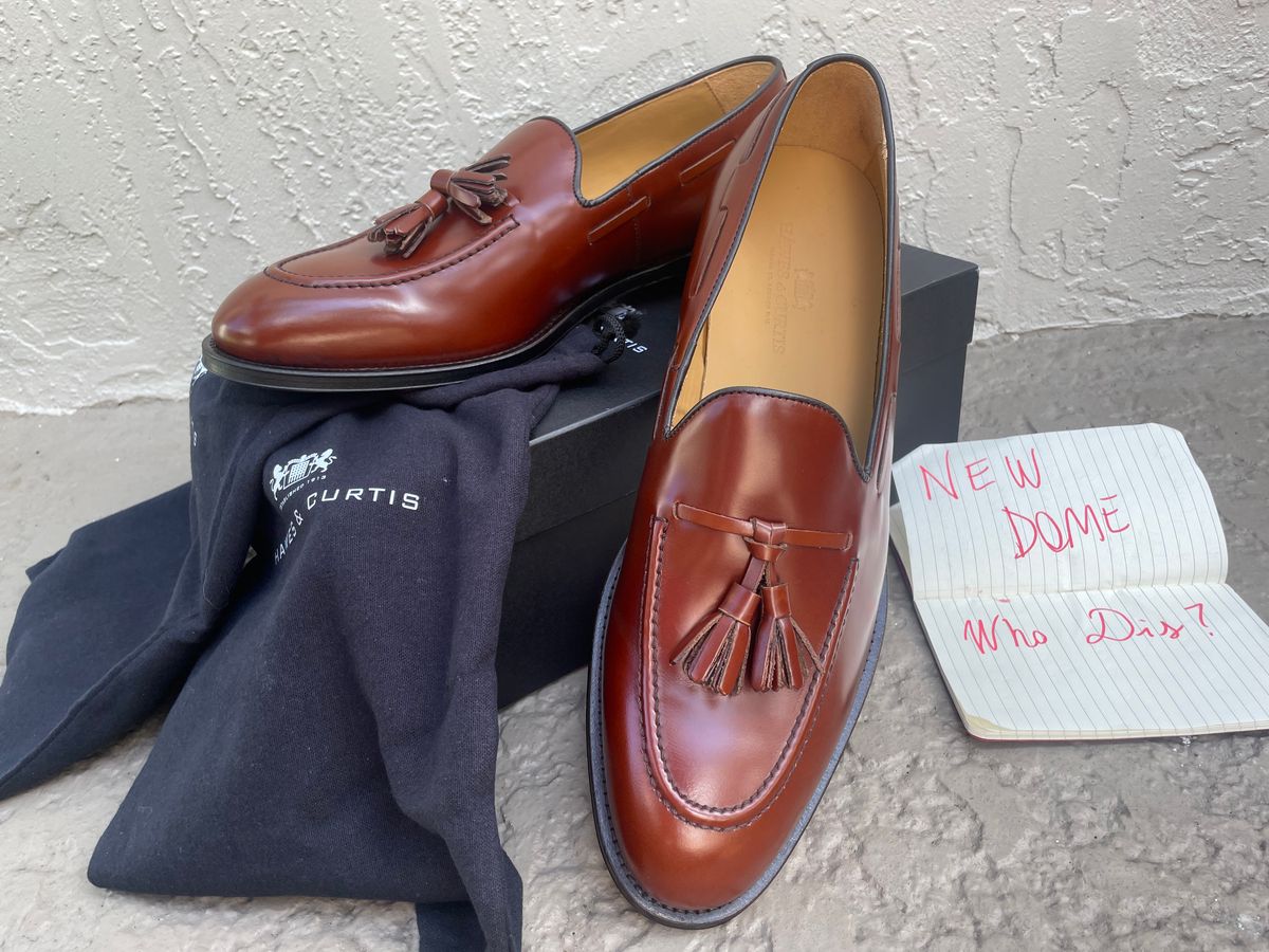 Photo by solidsalami117 on October 1, 2025 of the Hawes & Curtis Tassel Loafers in Tan Polido Calf.