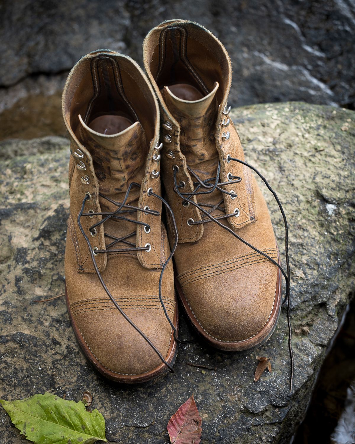 Photo by onelastboot on October 11, 2023 of the Red Wing Iron Ranger in S.B. Foot Hawthorne Muleskinner.