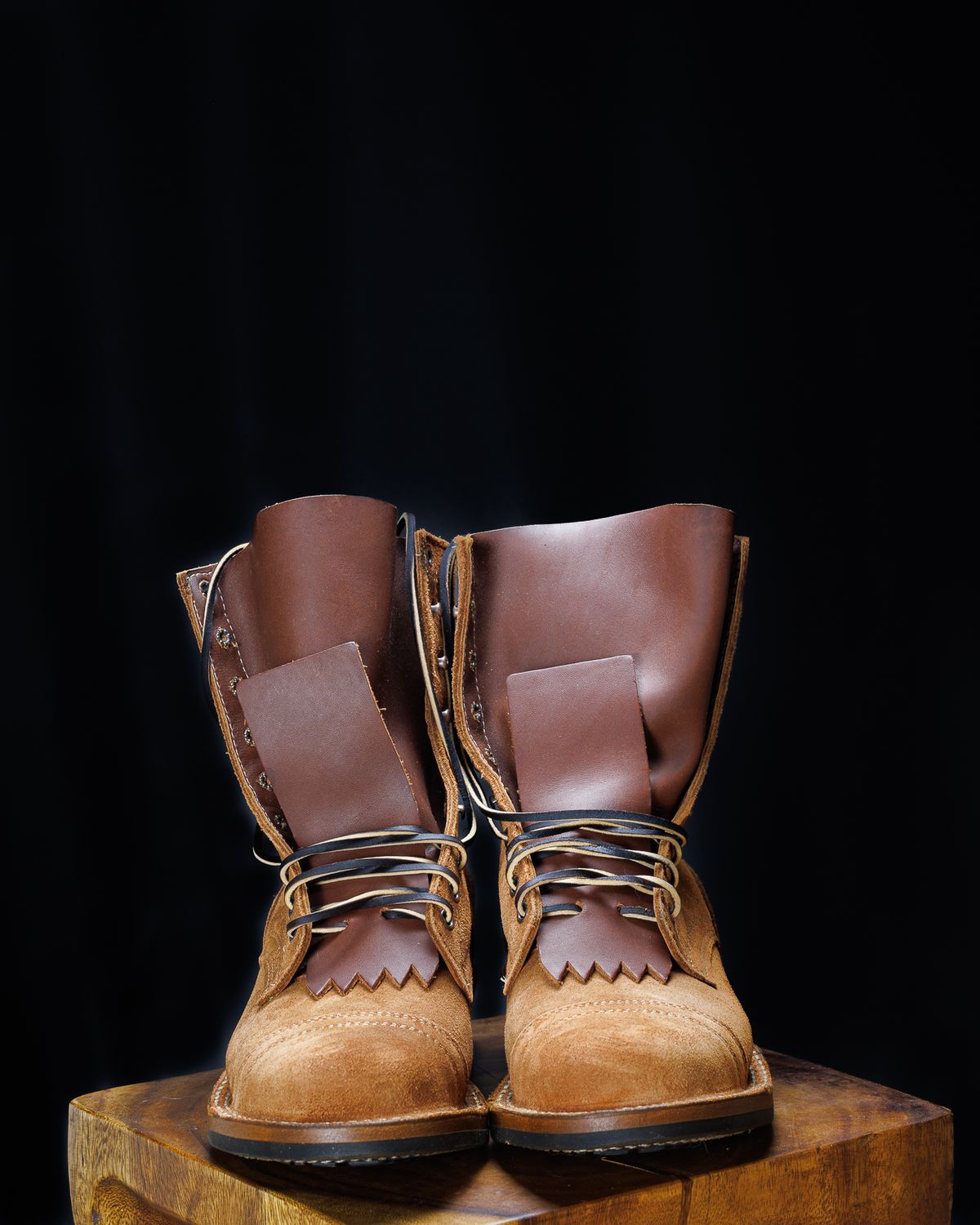 Photo by onelastboot on October 6, 2024 of the White's Bounty Hunter in Seidel Red Dog Oil Tan Roughout.
