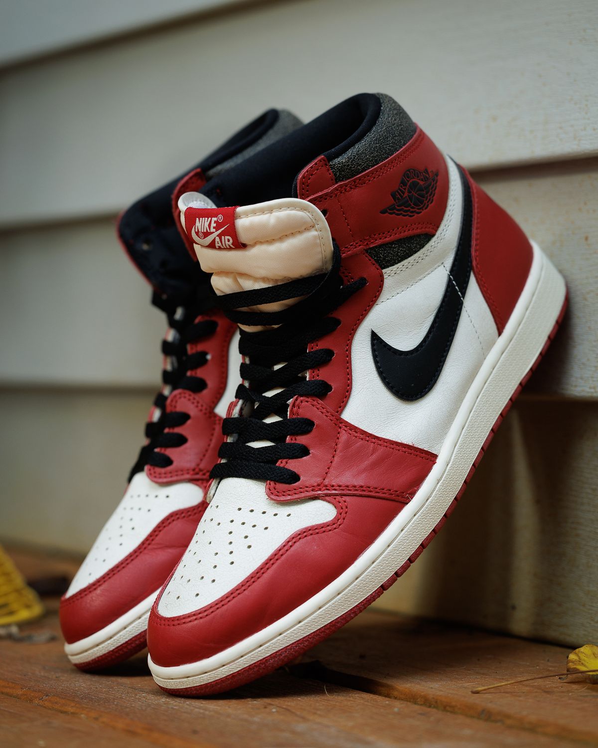 Photo by onelastboot on September 30, 2024 of the Nike Air Jordan 1 Lost & Found Chicago in Unknown Leather.