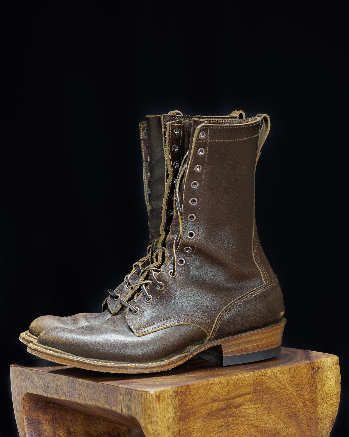 Photo by onelastboot on December 5, 2024 of the White's Bounty Hunter in Horween Cinnamon Waxed Flesh.