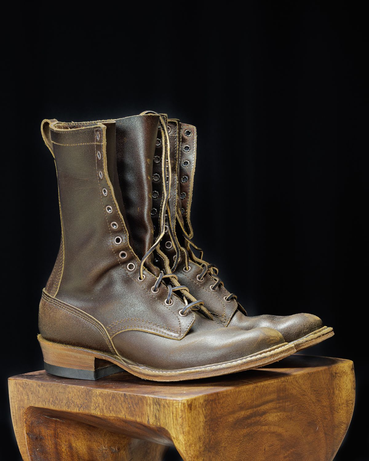 Photo by onelastboot on December 5, 2024 of the White's Bounty Hunter in Horween Cinnamon Waxed Flesh.