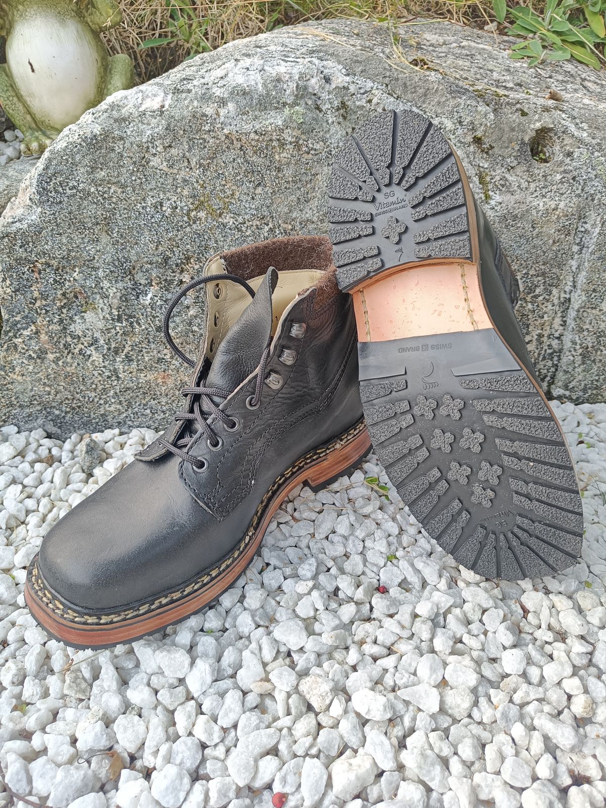 Photo by matias.lillebo02 on September 1, 2023 of the Dundas Footwear Gunnerside in Unknown Material.