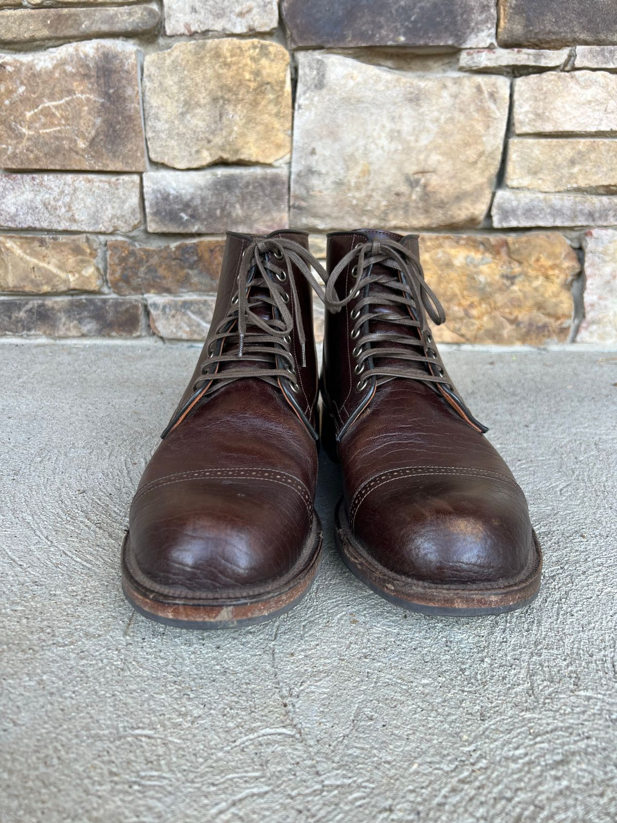 Photo by wvbootsndenim on November 5, 2022 of the Viberg Service Boot in Shinki Dark Brown Oiled Horsebutt.