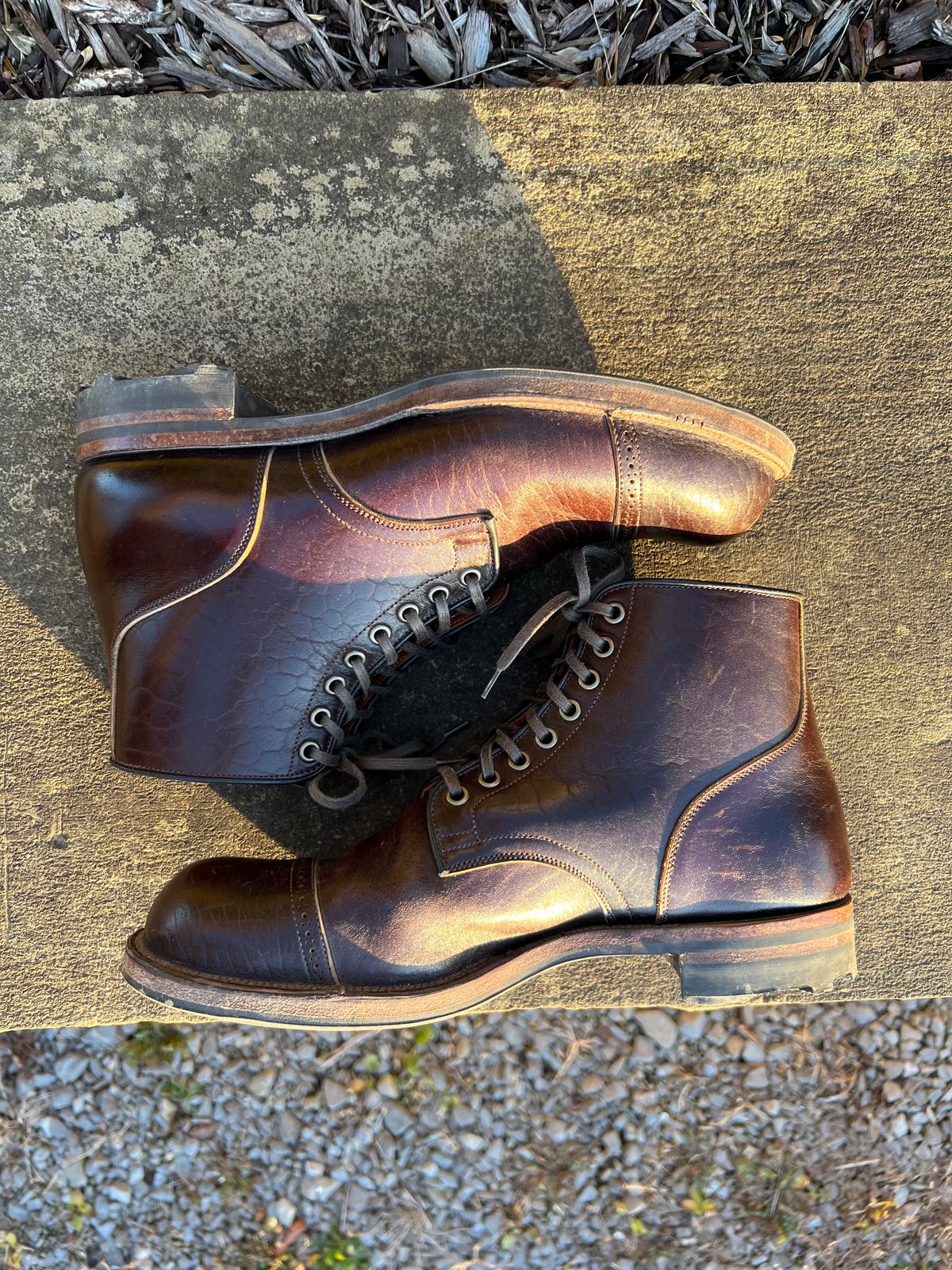 Photo by wvbootsndenim on December 6, 2022 of the Viberg Service Boot in Shinki Dark Brown Oiled Horsebutt.