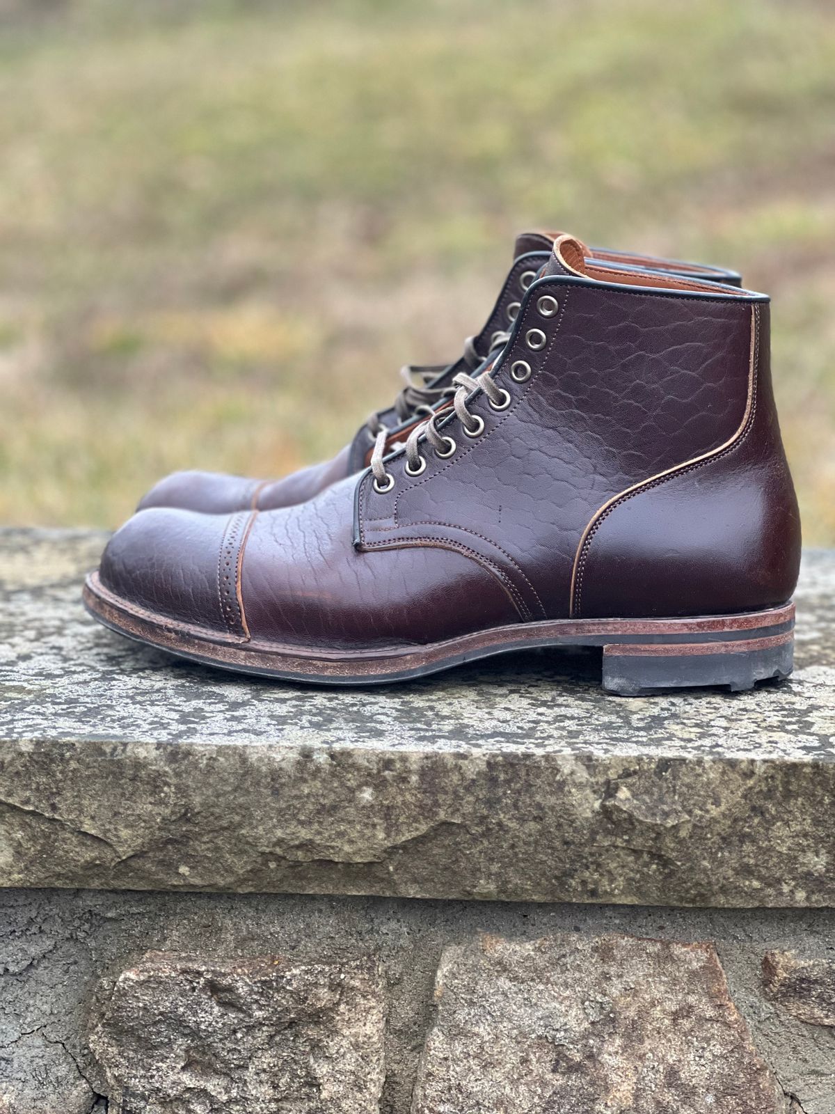 Photo by wvbootsndenim on January 5, 2023 of the Viberg Service Boot in Shinki Dark Brown Oiled Horsebutt.