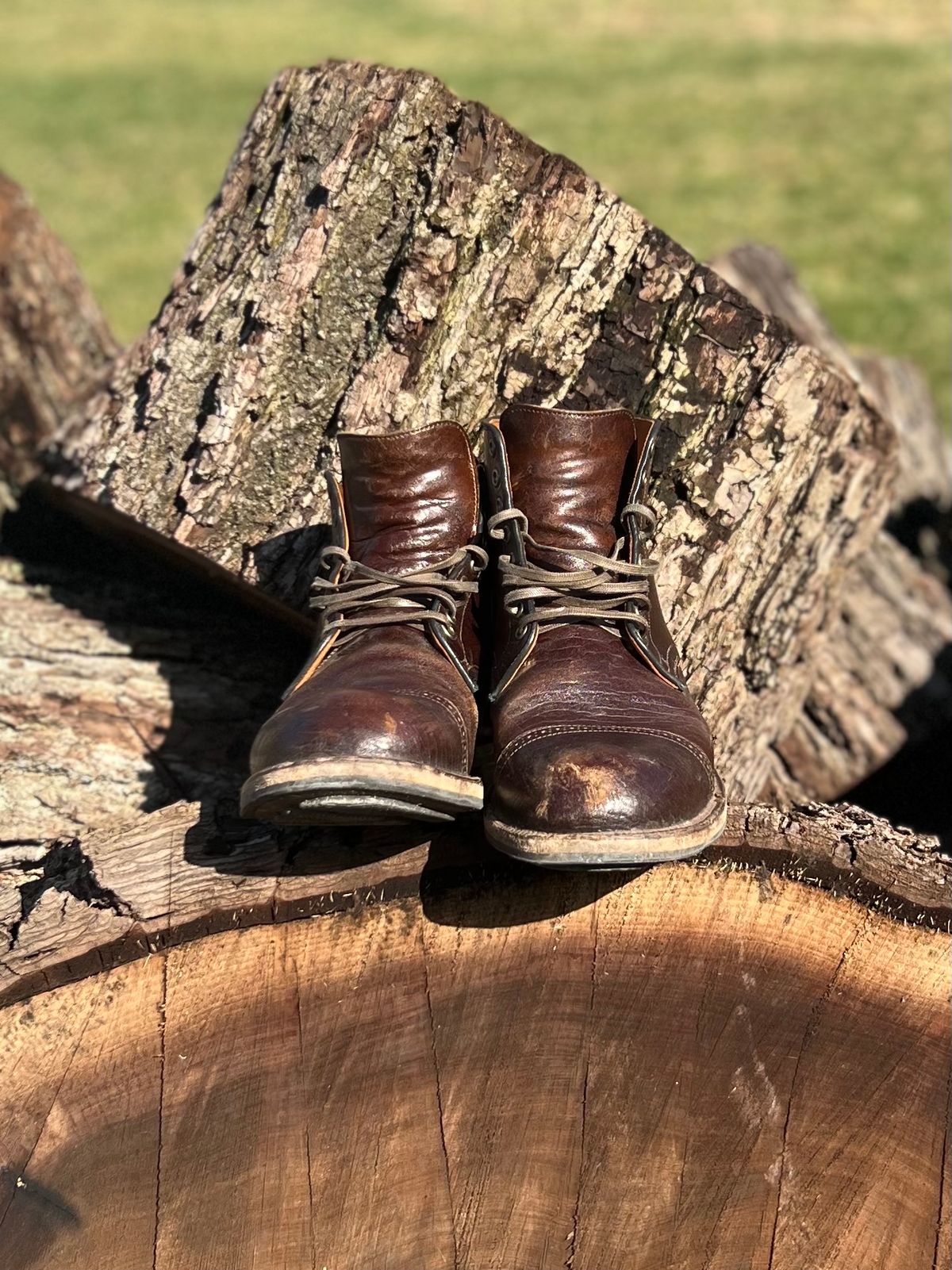 Photo by wvbootsndenim on March 4, 2023 of the Viberg Service Boot in Shinki Dark Brown Oiled Horsebutt.