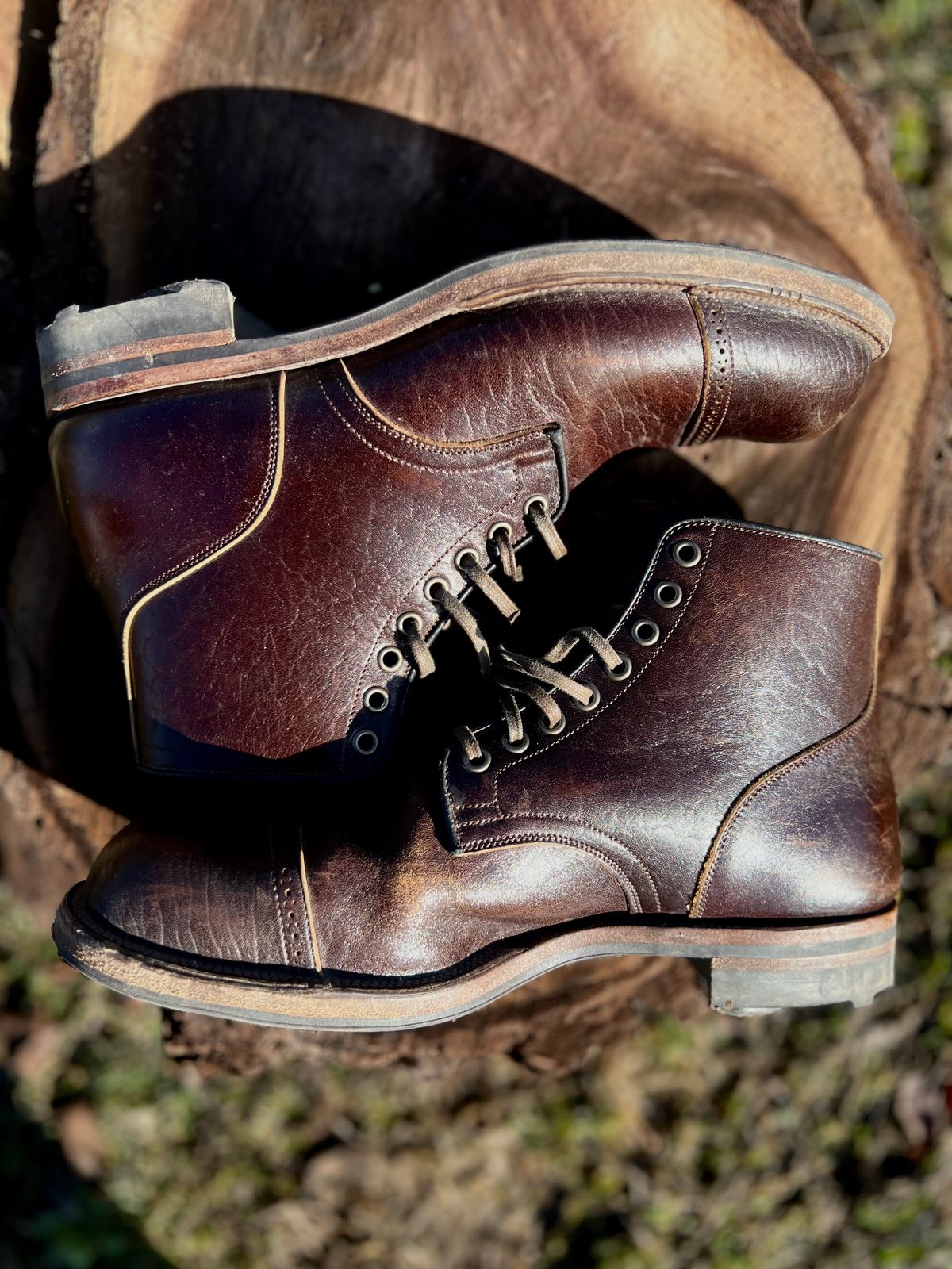 Photo by wvbootsndenim on March 4, 2023 of the Viberg Service Boot in Shinki Dark Brown Oiled Horsebutt.