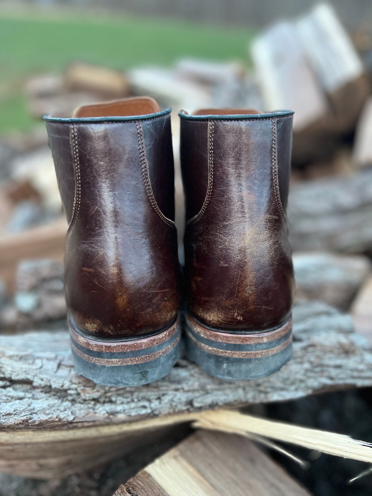 Photo by wvbootsndenim on April 6, 2023 of the Viberg Service Boot in Shinki Dark Brown Oiled Horsebutt.