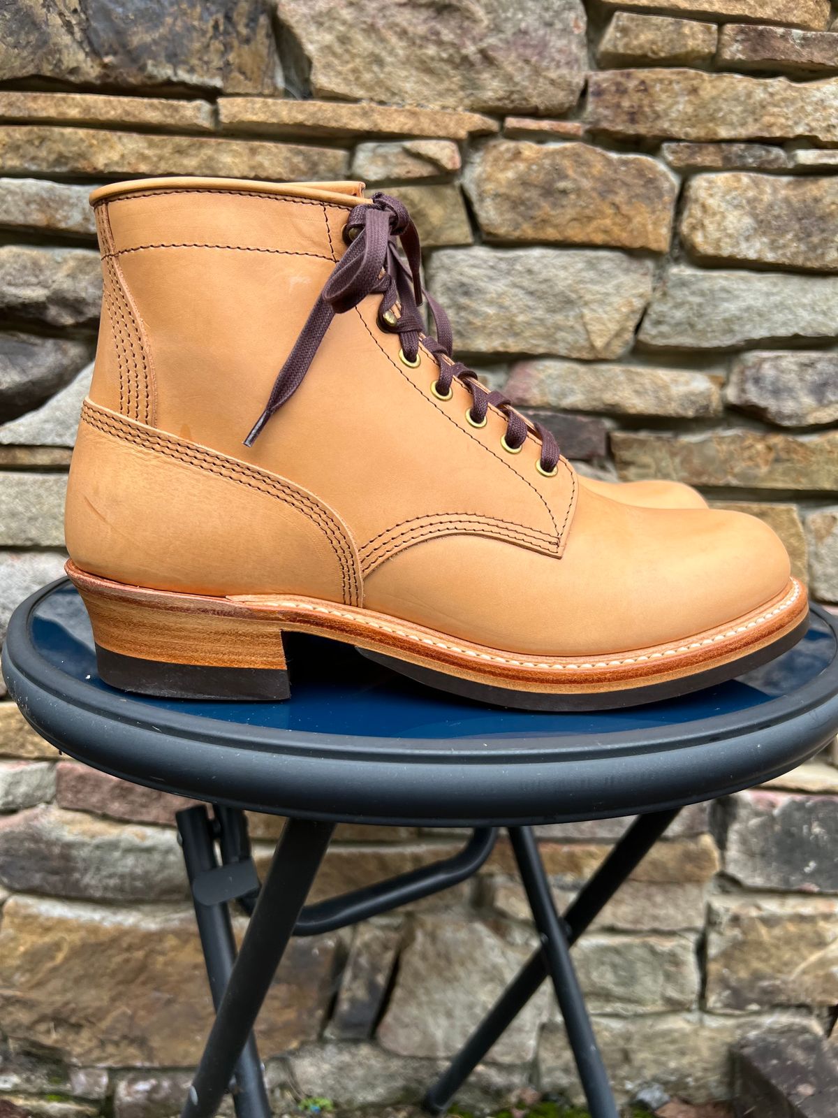 Photo by wvbootsndenim on October 1, 2024 of the John Lofgren Steel Gang Boots in Badalassi Carlo Bone Pueblo.