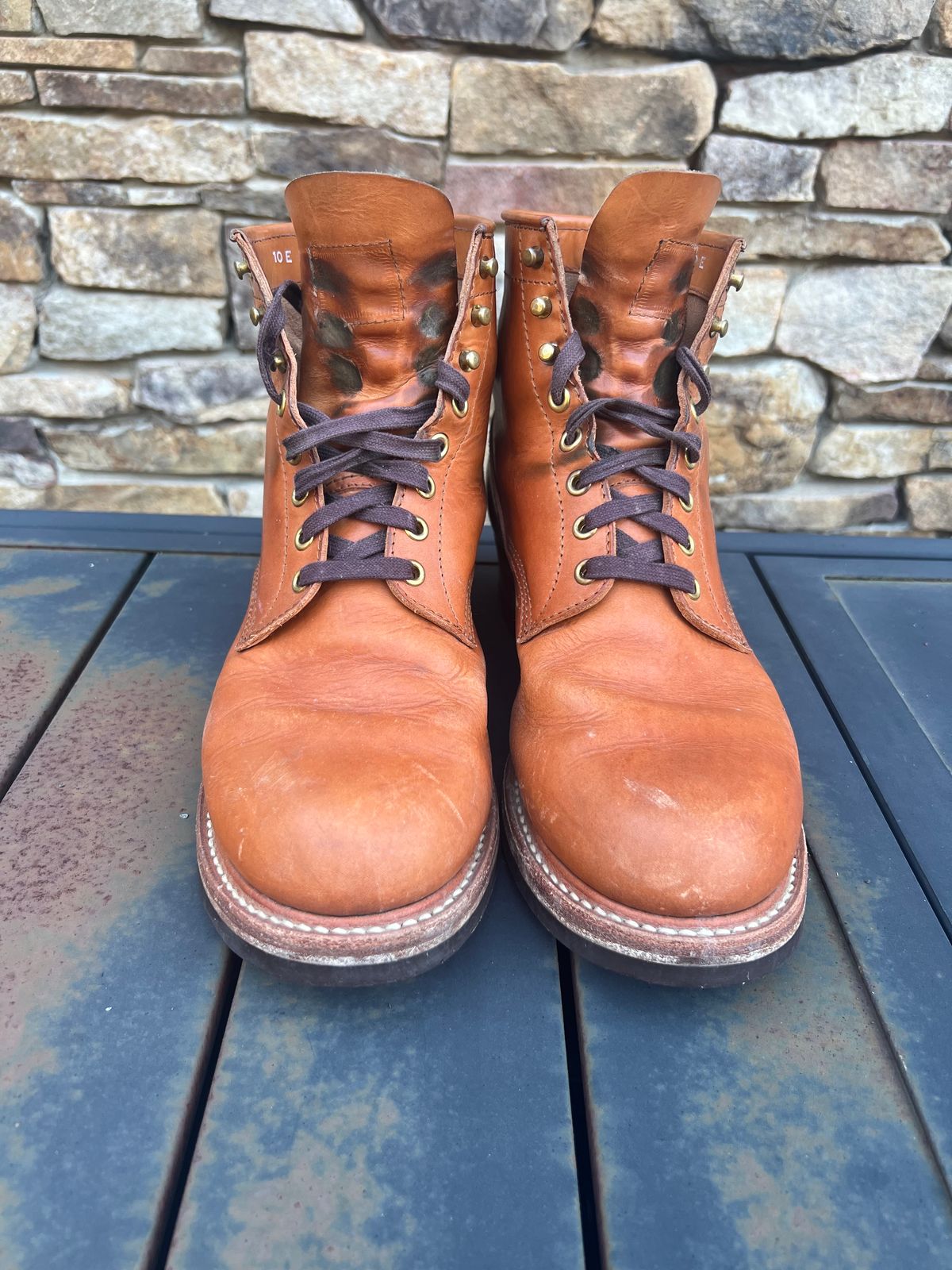 Photo by wvbootsndenim on February 4, 2025 of the John Lofgren Steel Gang Boots in Badalassi Carlo Bone Pueblo.