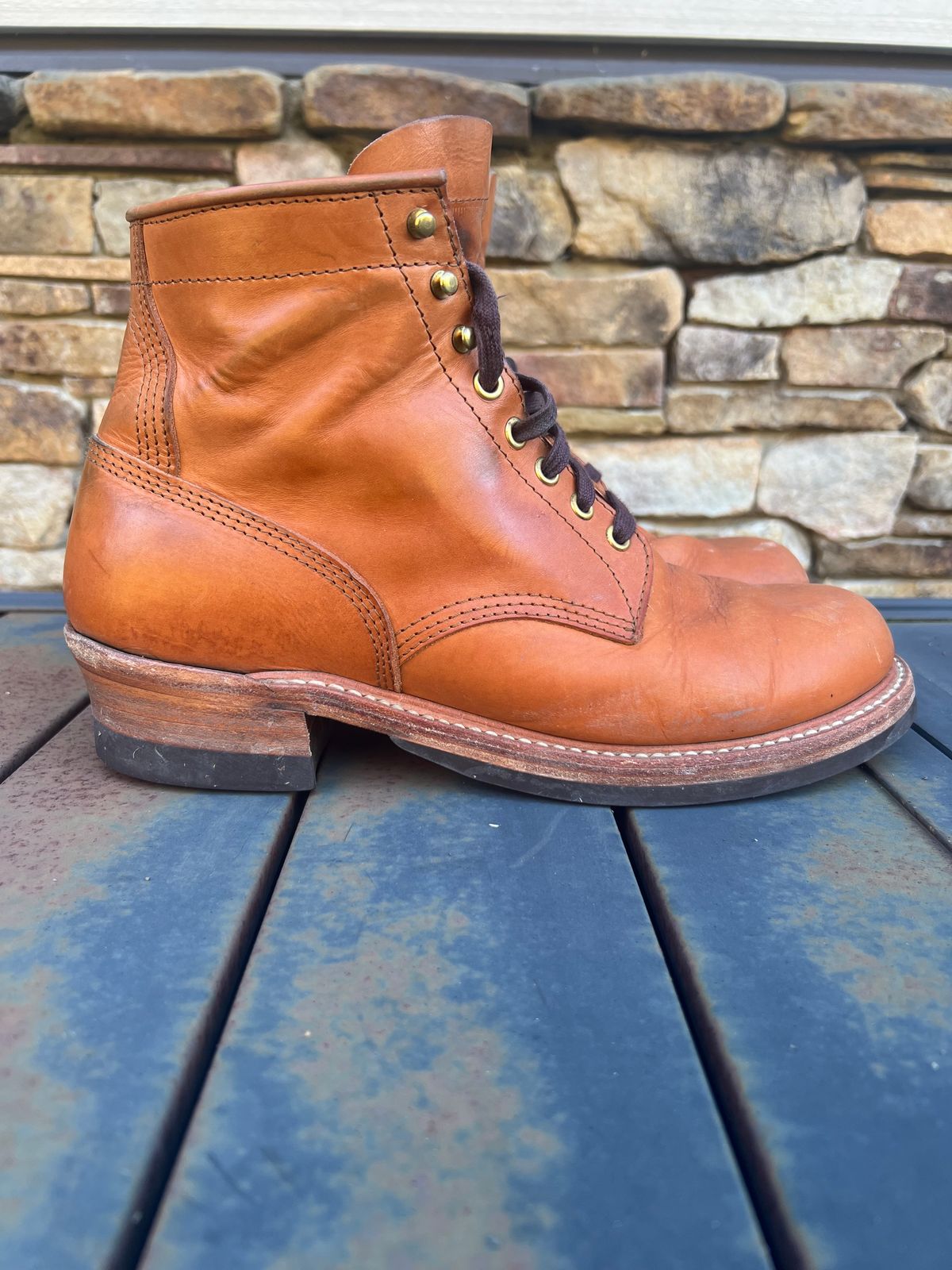 Photo by wvbootsndenim on February 4, 2025 of the John Lofgren Steel Gang Boots in Badalassi Carlo Bone Pueblo.