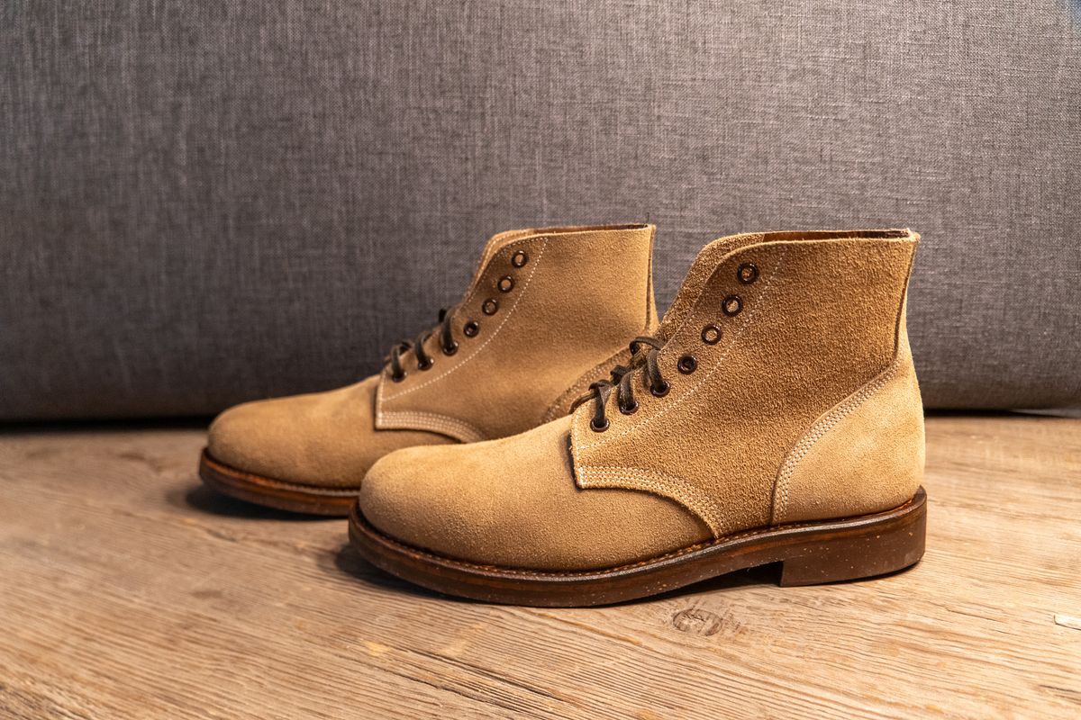 Photo by cconway816 on November 1, 2023 of the Oak Street Bootmakers Field Boot in Horween Natural Chromexcel Roughout.