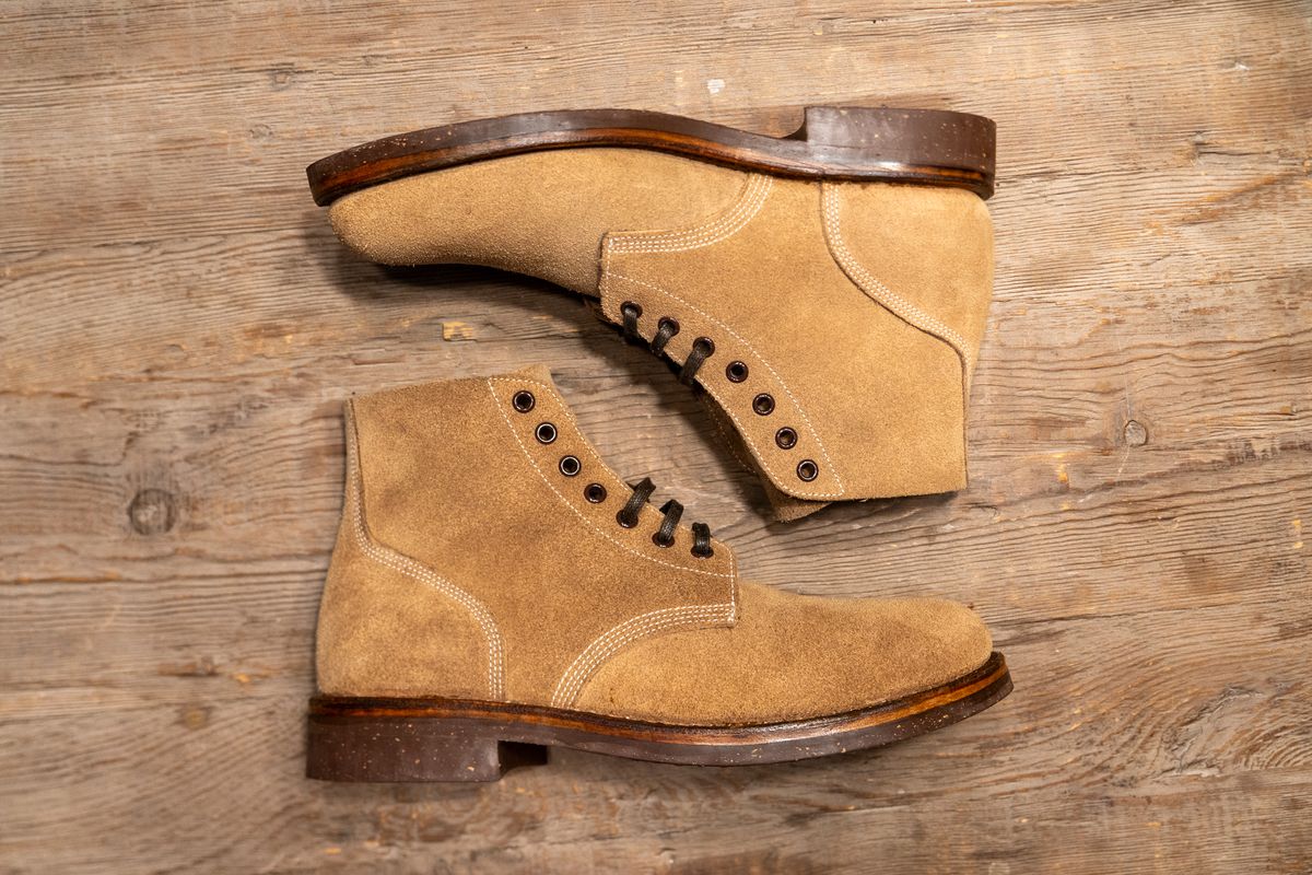 Photo by cconway816 on November 1, 2023 of the Oak Street Bootmakers Field Boot in Horween Natural Chromexcel Roughout.