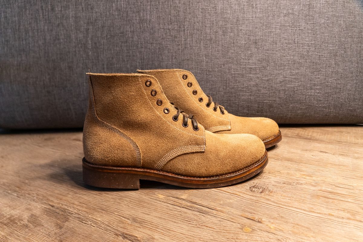 Photo by cconway816 on November 1, 2023 of the Oak Street Bootmakers Field Boot in Horween Natural Chromexcel Roughout.