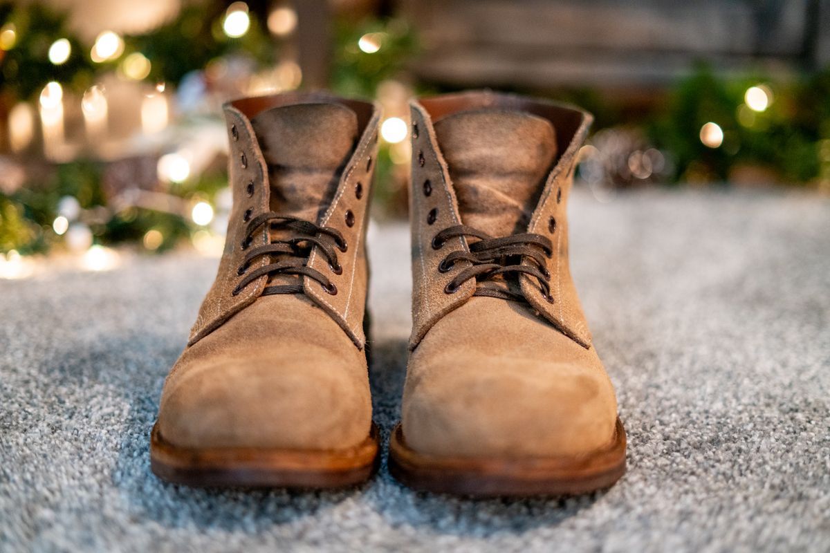 Photo by cconway816 on December 5, 2023 of the Oak Street Bootmakers Field Boot in Horween Natural Chromexcel Roughout.