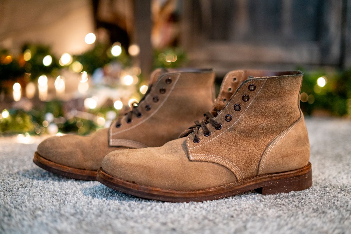 Photo by cconway816 on December 5, 2023 of the Oak Street Bootmakers Field Boot in Horween Natural Chromexcel Roughout.