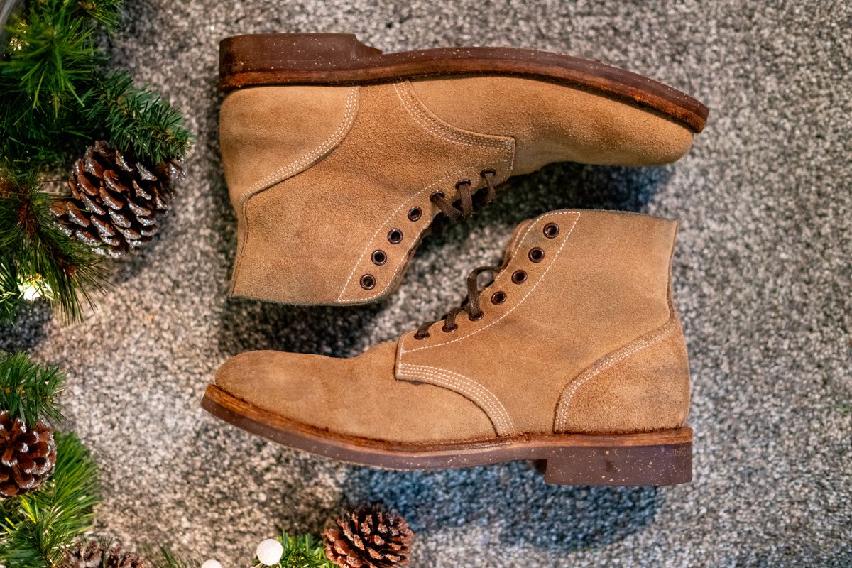 Photo by cconway816 on December 5, 2023 of the Oak Street Bootmakers Field Boot in Horween Natural Chromexcel Roughout.