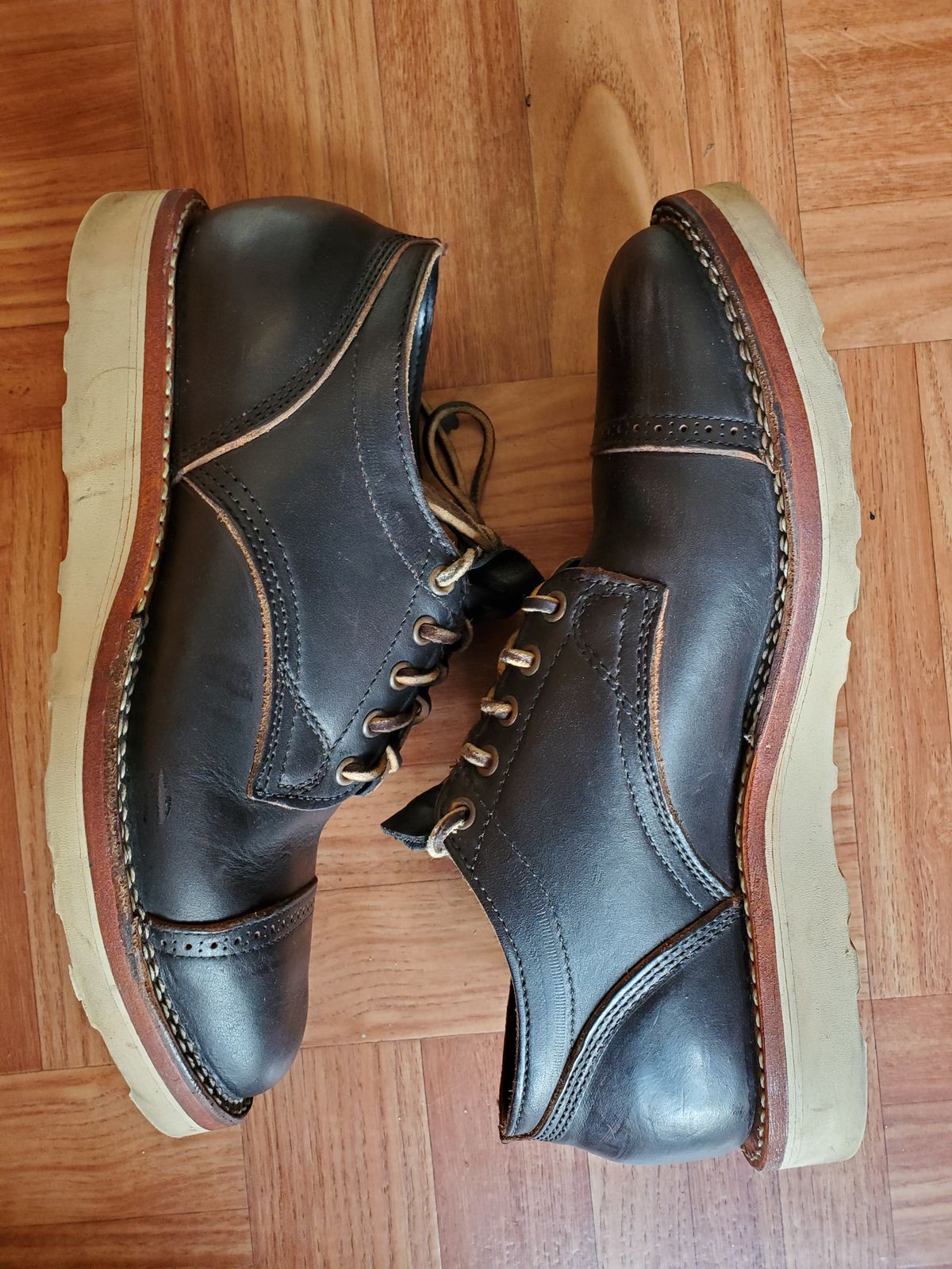 Photo by icarusflies95 on November 5, 2023 of the Viberg 145 Oxford in Horween Black Chromexcel.