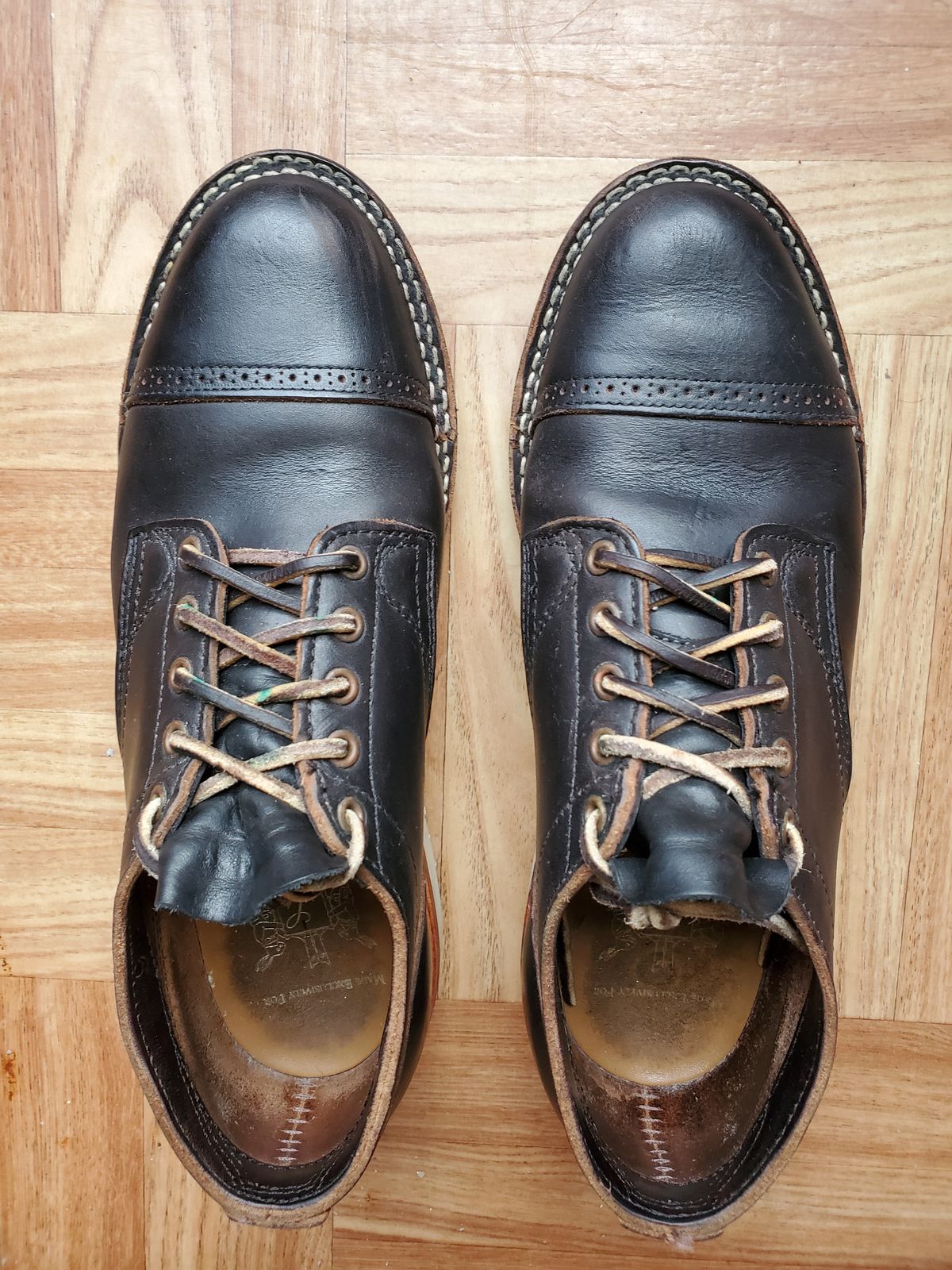 Photo by icarusflies95 on November 5, 2023 of the Viberg 145 Oxford in Horween Black Chromexcel.