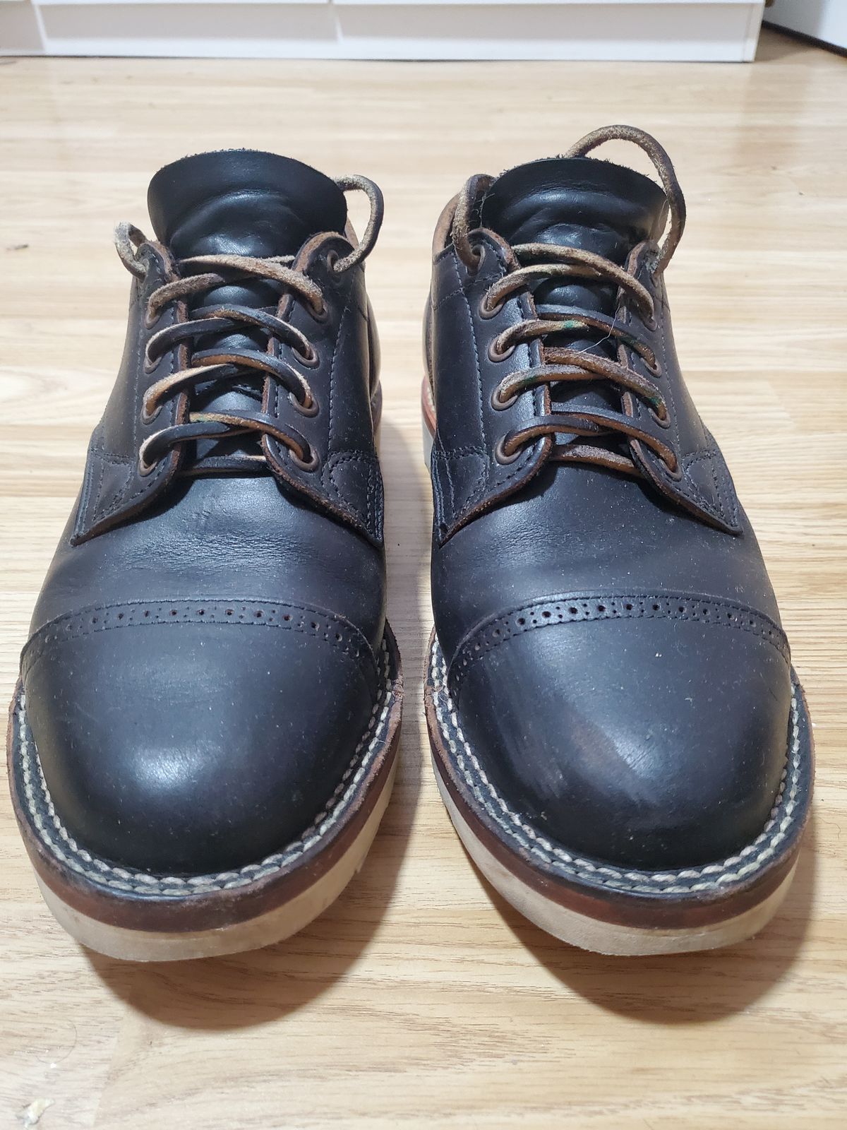Photo by icarusflies95 on January 3, 2024 of the Viberg 145 Oxford in Horween Black Chromexcel.