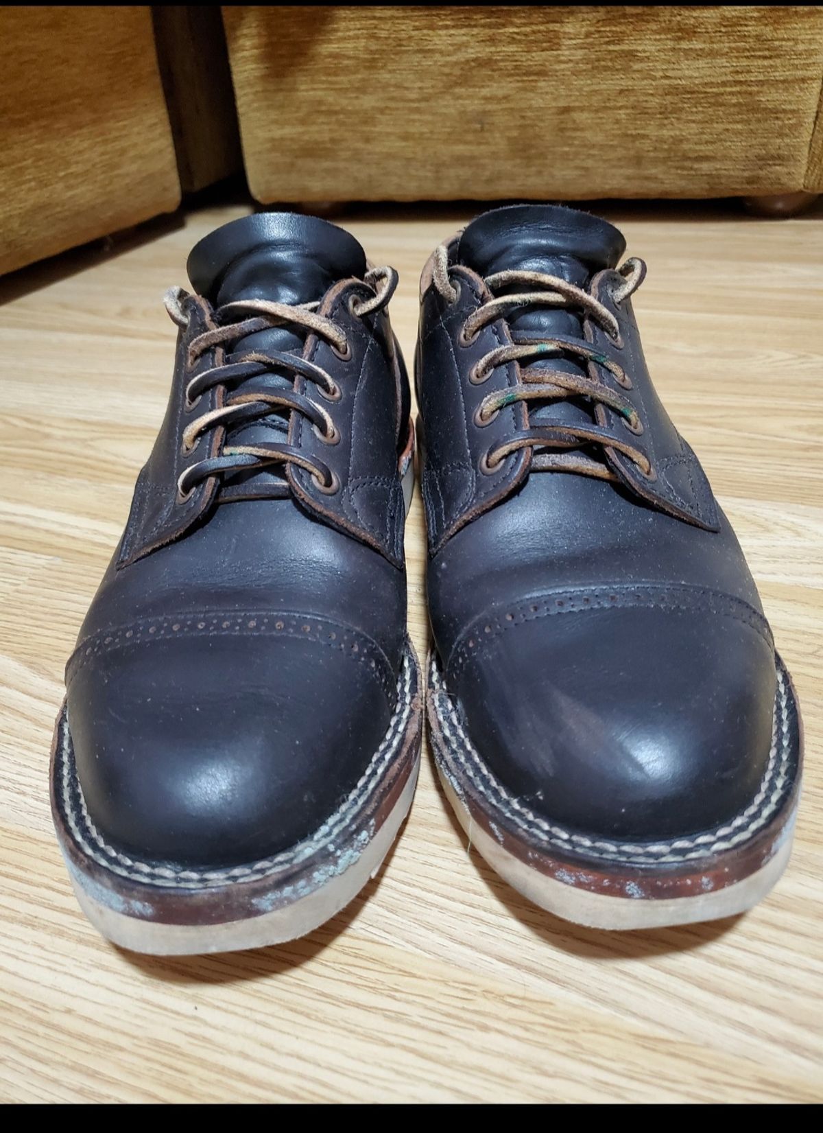 Photo by icarusflies95 on February 6, 2024 of the Viberg 145 Oxford in Horween Black Chromexcel.