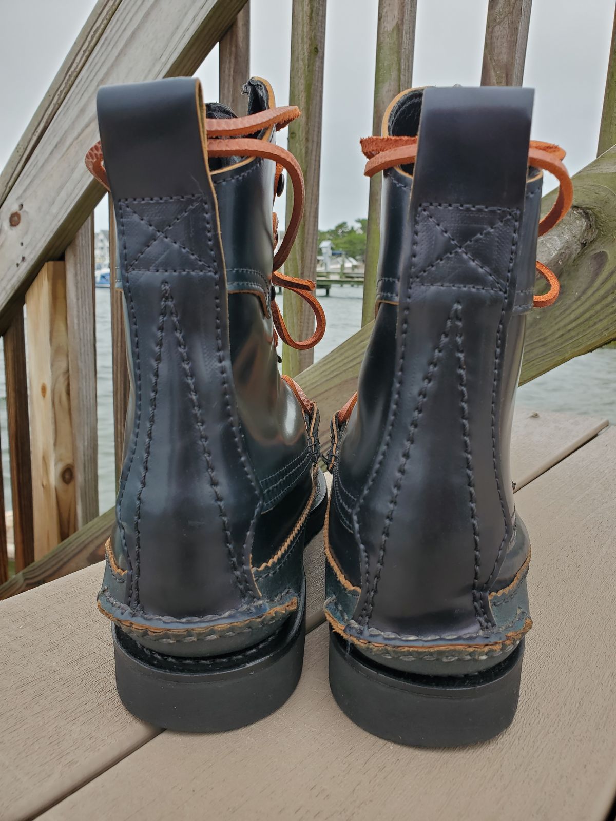 Photo by icarusflies95 on October 2, 2022 of the Yuketen Superior Short Hunt Boots in Horween Navy Shell Cordovan.
