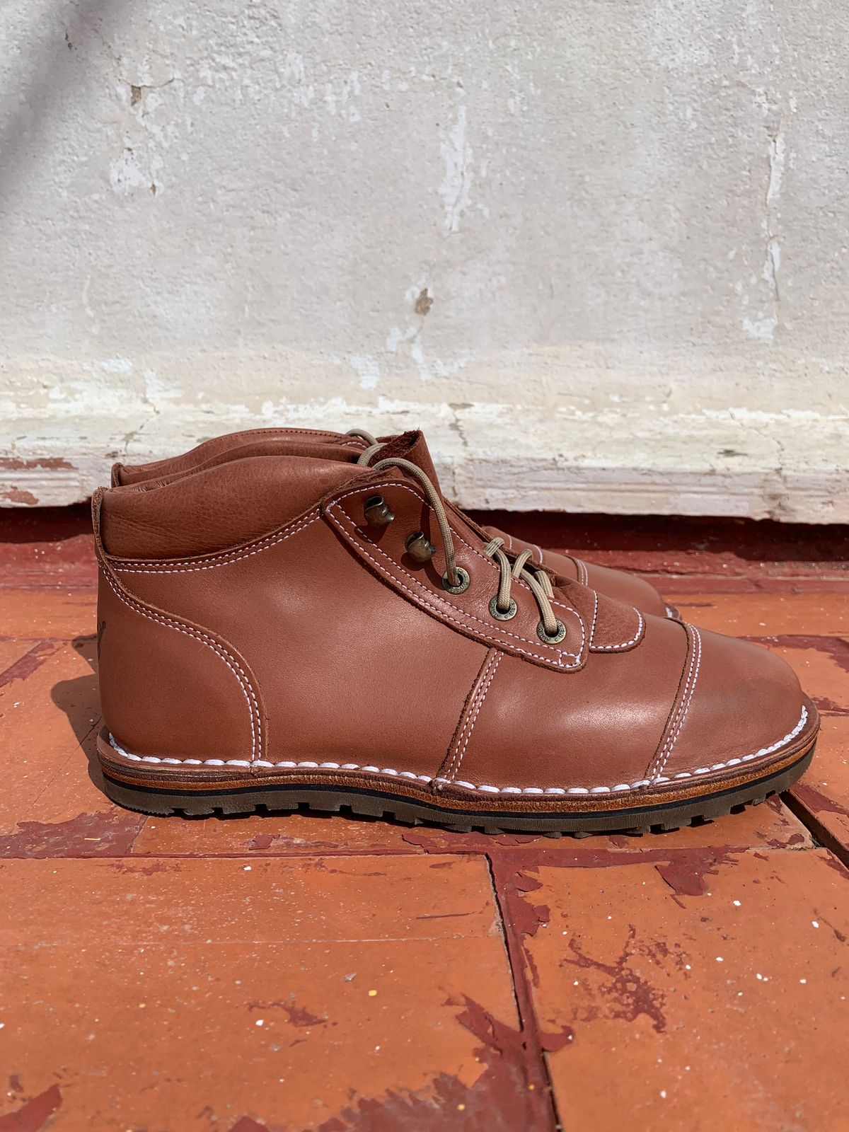 Photo by icarusflies95 on October 12, 2024 of the Jim Green African Ranger Barefoot Boot in Chestnut Tan Full Grain.