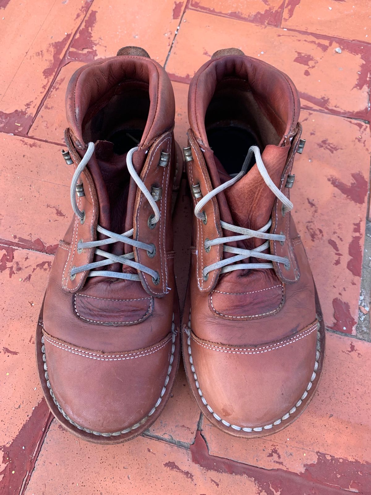 Photo by icarusflies95 on November 5, 2024 of the Jim Green African Ranger Barefoot Boot in Chestnut Tan Full Grain.