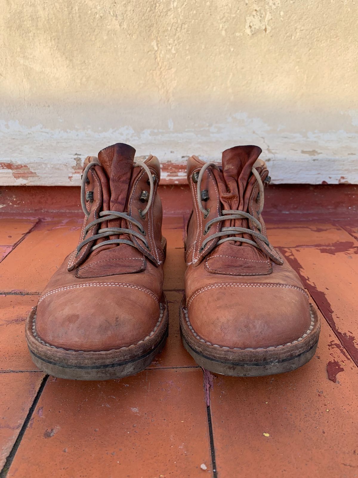Photo by icarusflies95 on December 5, 2024 of the Jim Green African Ranger Barefoot Boot in Chestnut Tan Full Grain.