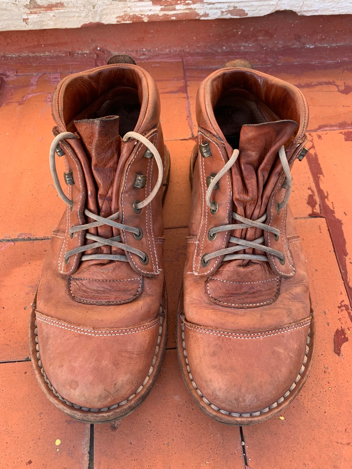 Photo by icarusflies95 on December 5, 2024 of the Jim Green African Ranger Barefoot Boot in Chestnut Tan Full Grain.