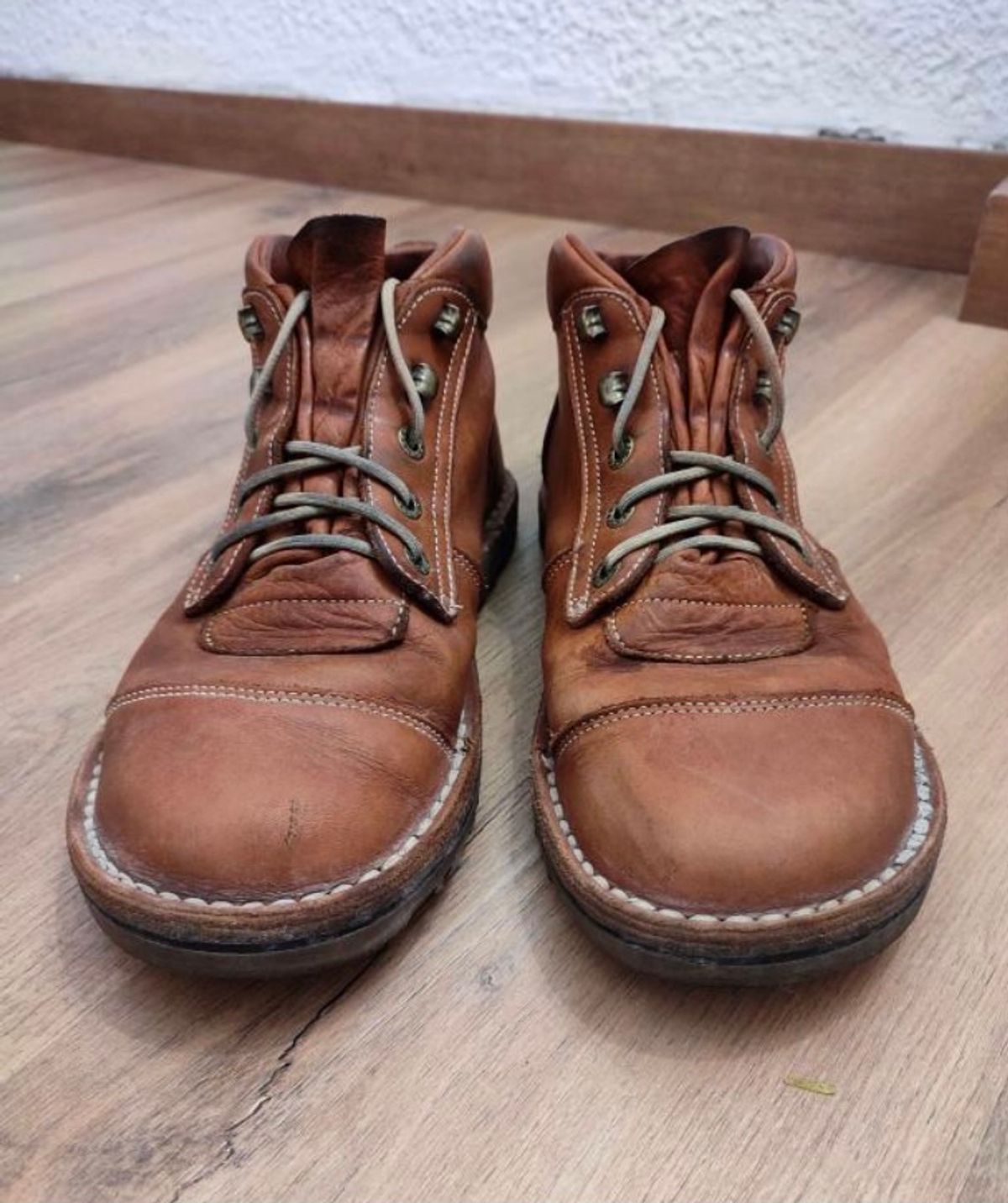 Photo by icarusflies95 on January 6, 2025 of the Jim Green African Ranger Barefoot Boot in Chestnut Tan Full Grain.