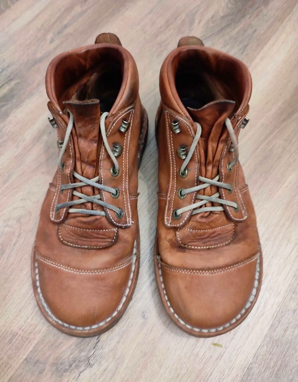 Photo by icarusflies95 on January 6, 2025 of the Jim Green African Ranger Barefoot Boot in Chestnut Tan Full Grain.