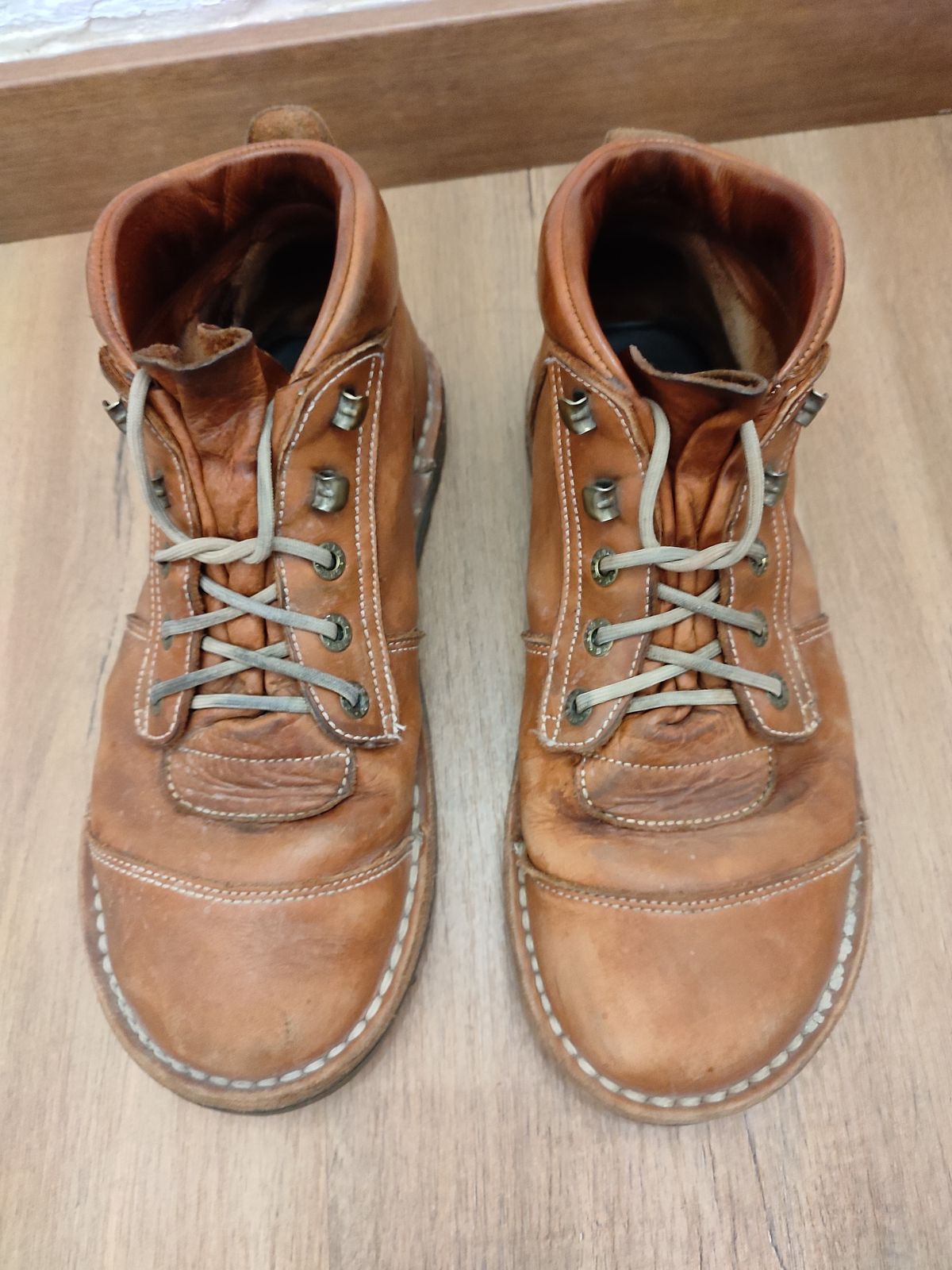 Photo by icarusflies95 on February 5, 2025 of the Jim Green African Ranger Barefoot Boot in Chestnut Tan Full Grain.