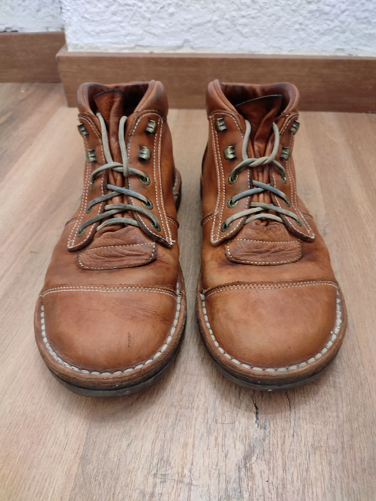 Photo by icarusflies95 on March 5, 2025 of the Jim Green African Ranger Barefoot Boot in Chestnut Tan Full Grain.