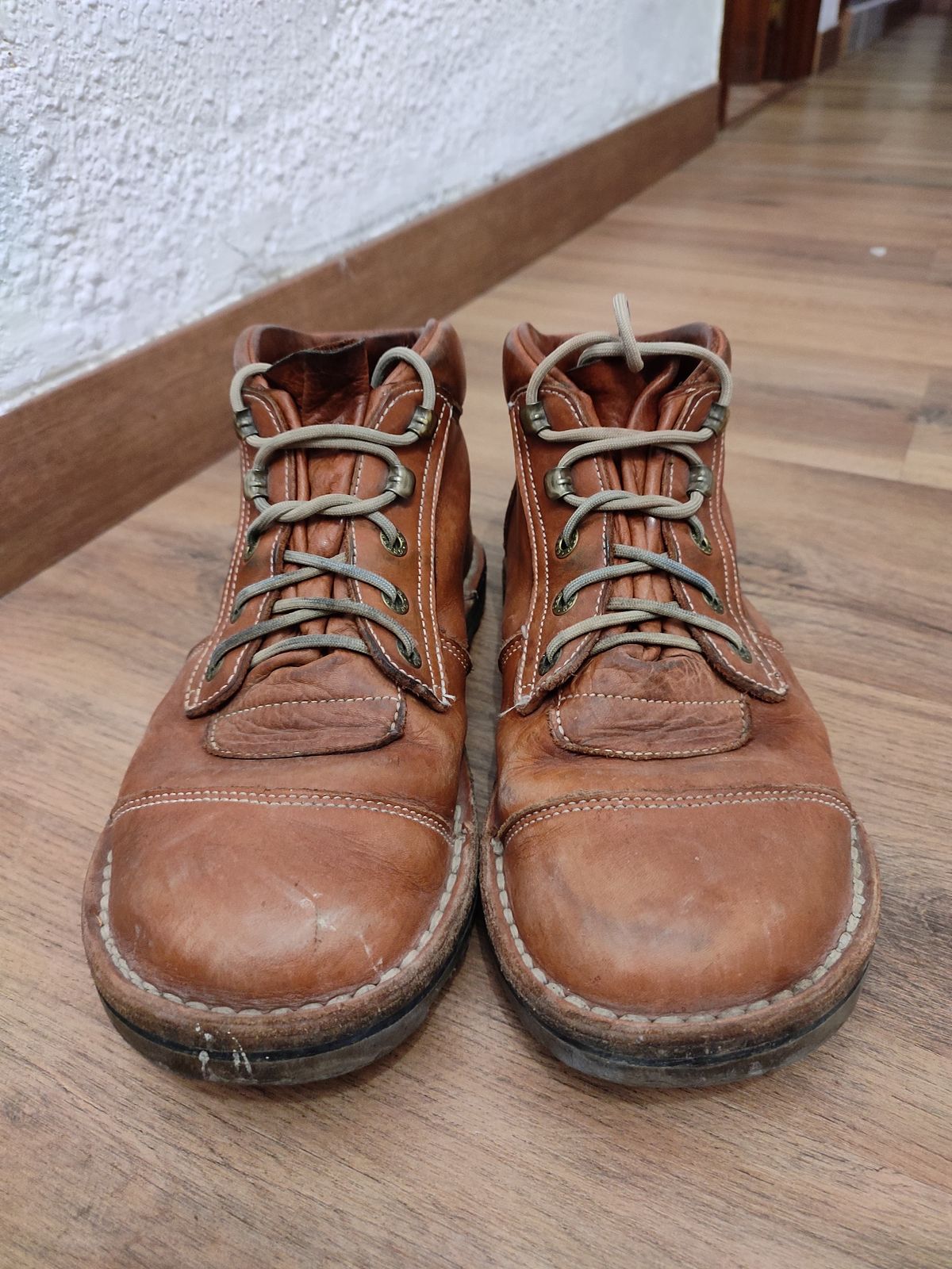 Photo by icarusflies95 on April 5, 2025 of the Jim Green African Ranger Barefoot Boot in Chestnut Tan Full Grain.