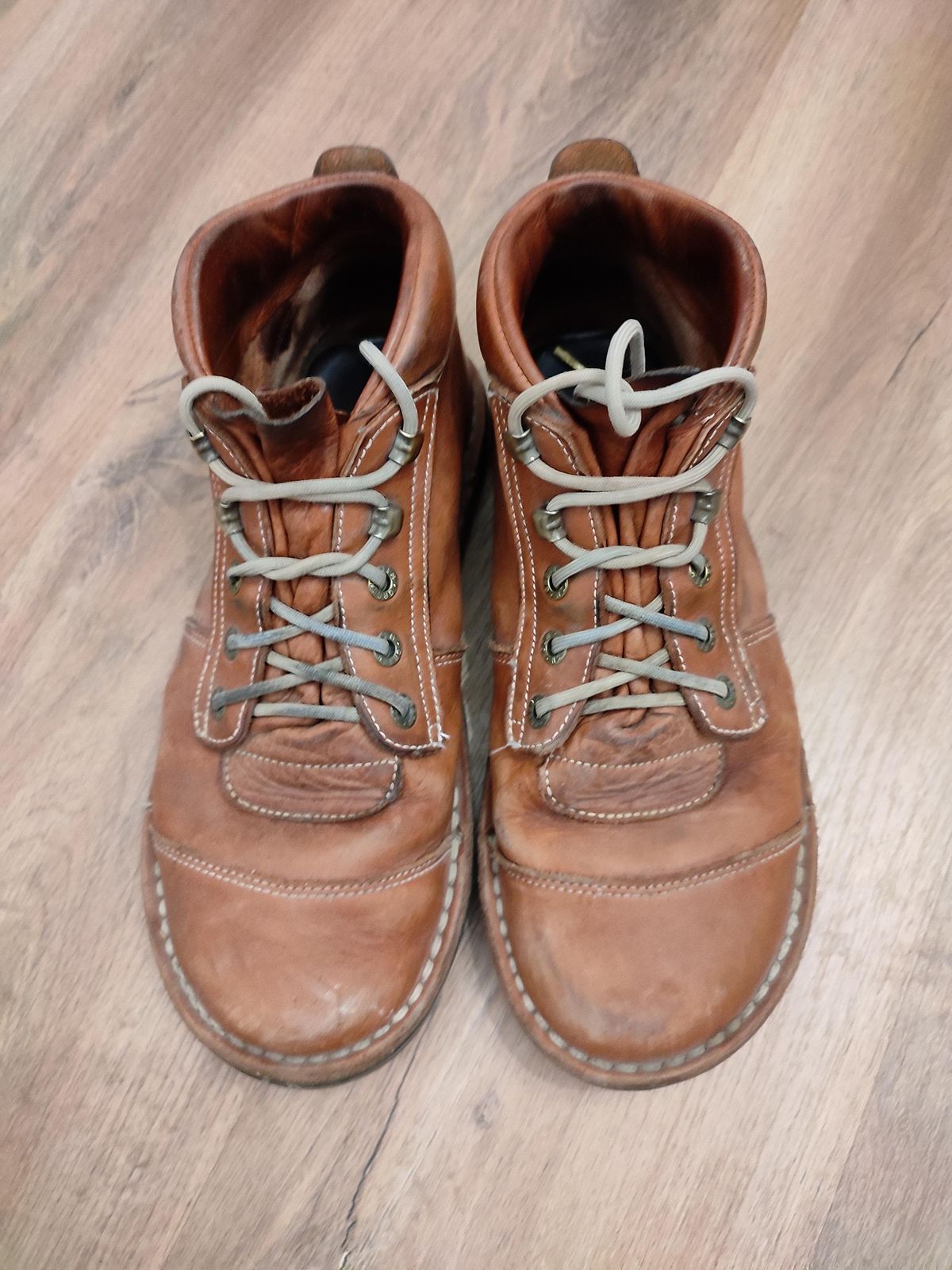 Photo by icarusflies95 on April 5, 2025 of the Jim Green African Ranger Barefoot Boot in Chestnut Tan Full Grain.
