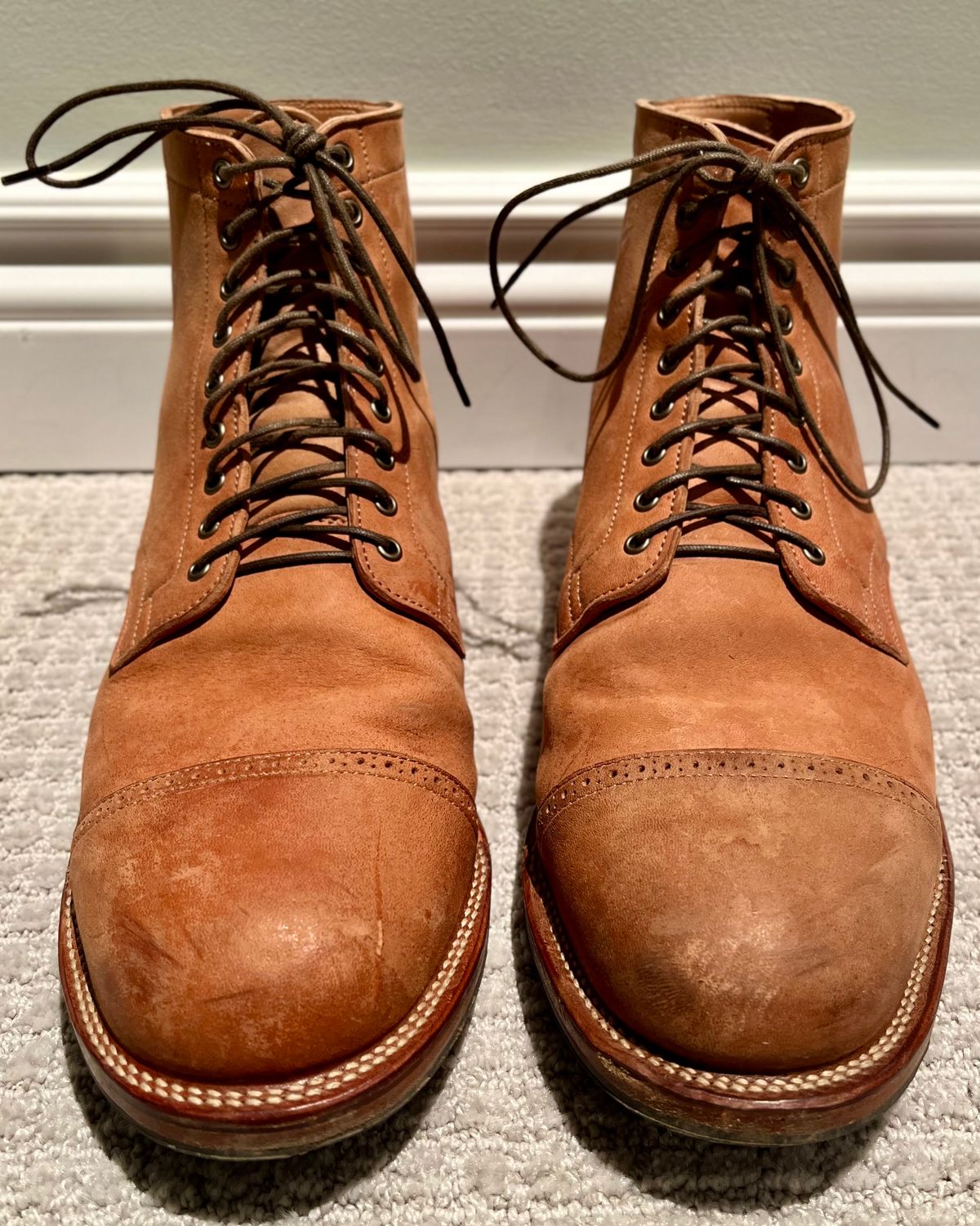 Photo by CellBlaster on November 6, 2023 of the Viberg Service Boot BCT in Horween Natural Crust Double Cordovan.