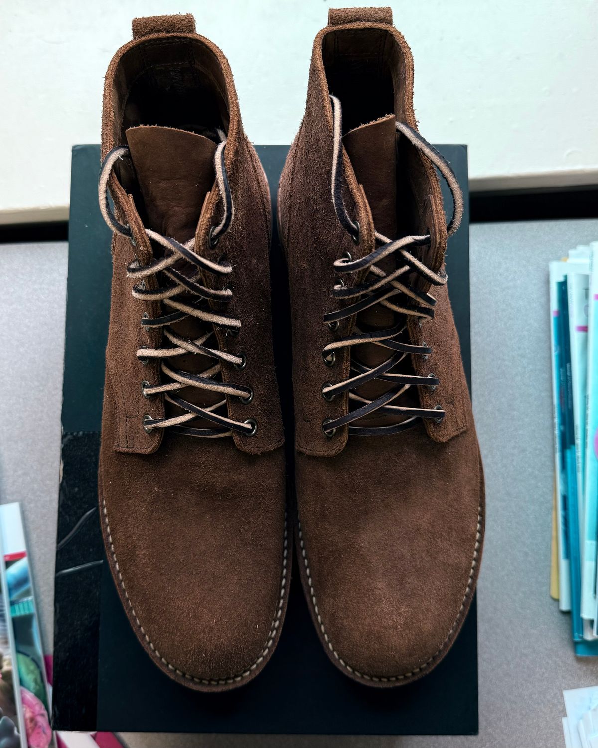 Photo by CellBlaster on October 17, 2024 of the Viberg Scout Boot in Seidel Aged Bark Roughout.