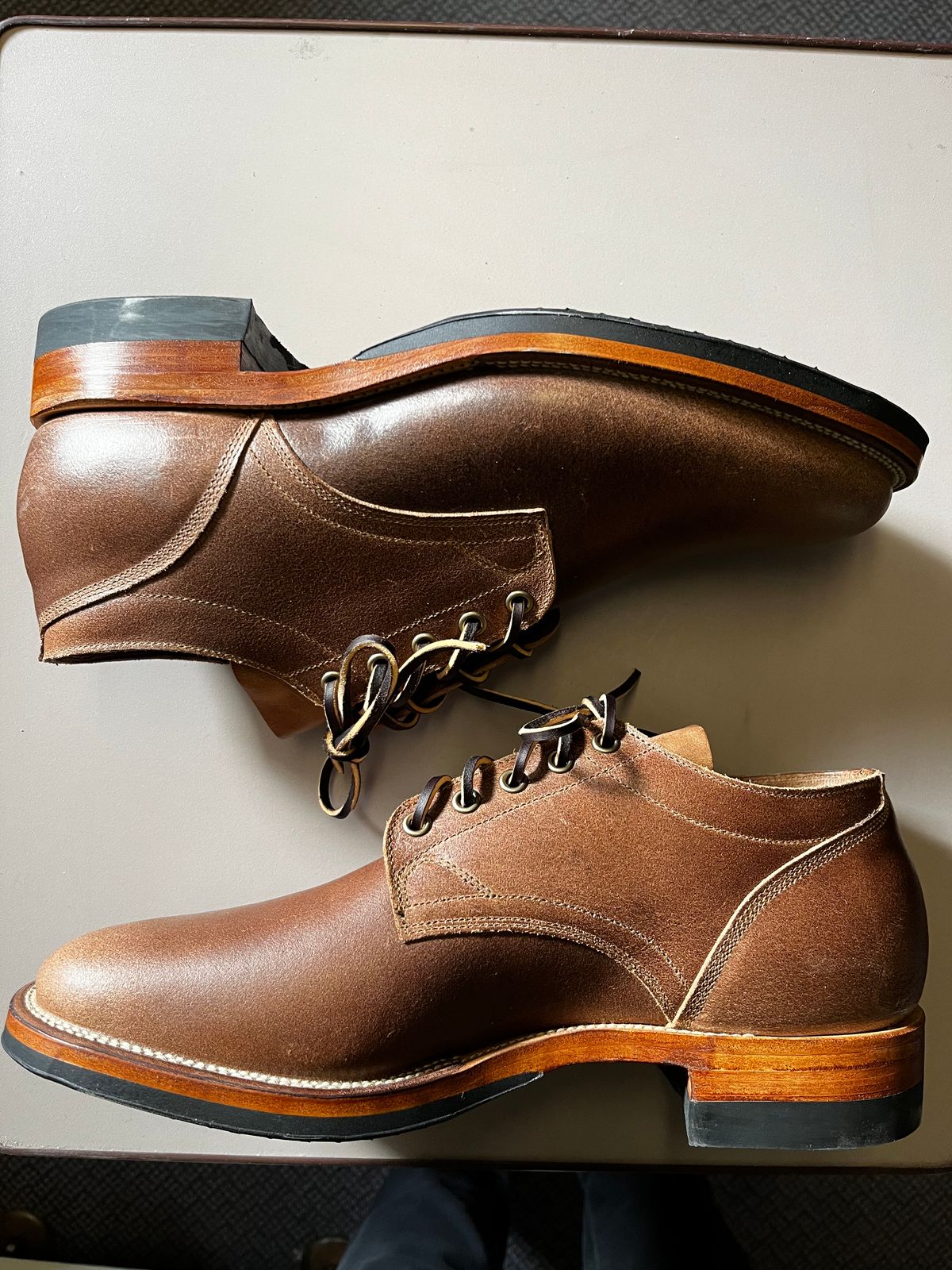 Photo by CellBlaster on December 13, 2022 of the Viberg 145 Oxford in Horween Natural Waxed Flesh.