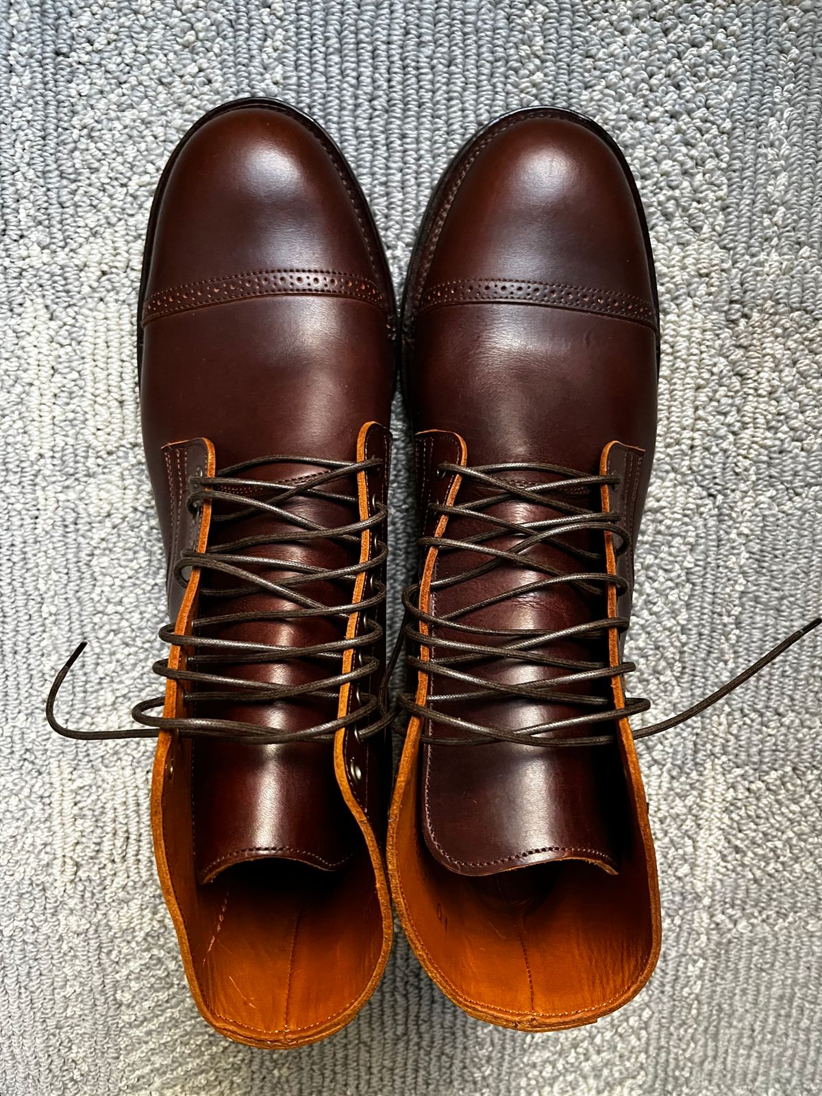 Photo by CellBlaster on May 30, 2023 of the Viberg Service Boot BCT in Unlisted Leather.