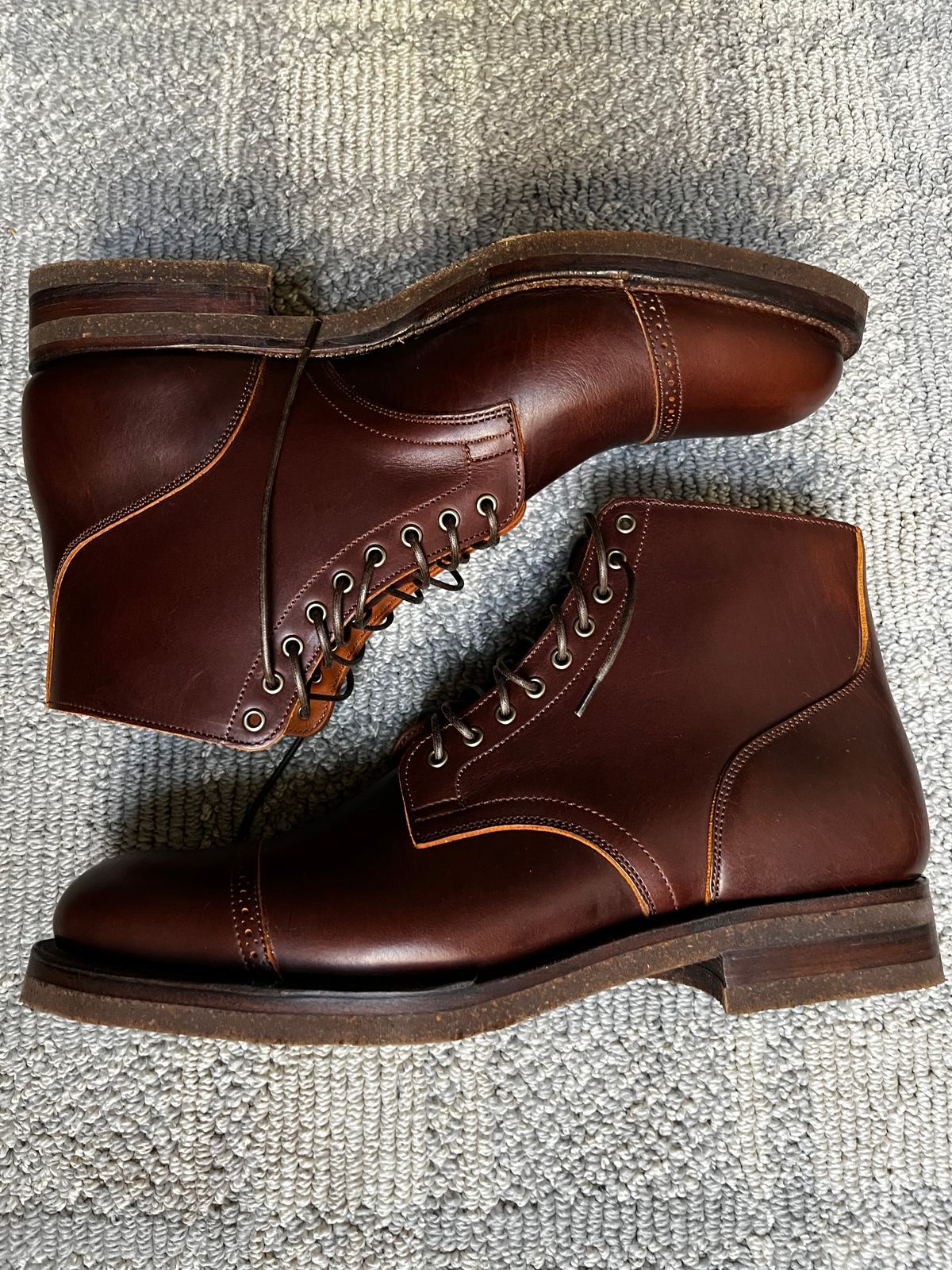 Photo by CellBlaster on May 30, 2023 of the Viberg Service Boot BCT in Unlisted Leather.