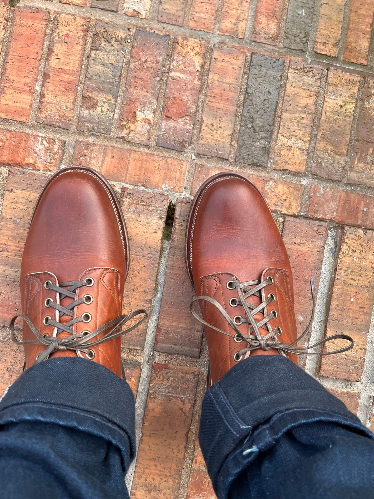 Photo by CellBlaster on November 8, 2022 of the Viberg 145 Oxford in Horween Saddle Tan Chromepak.