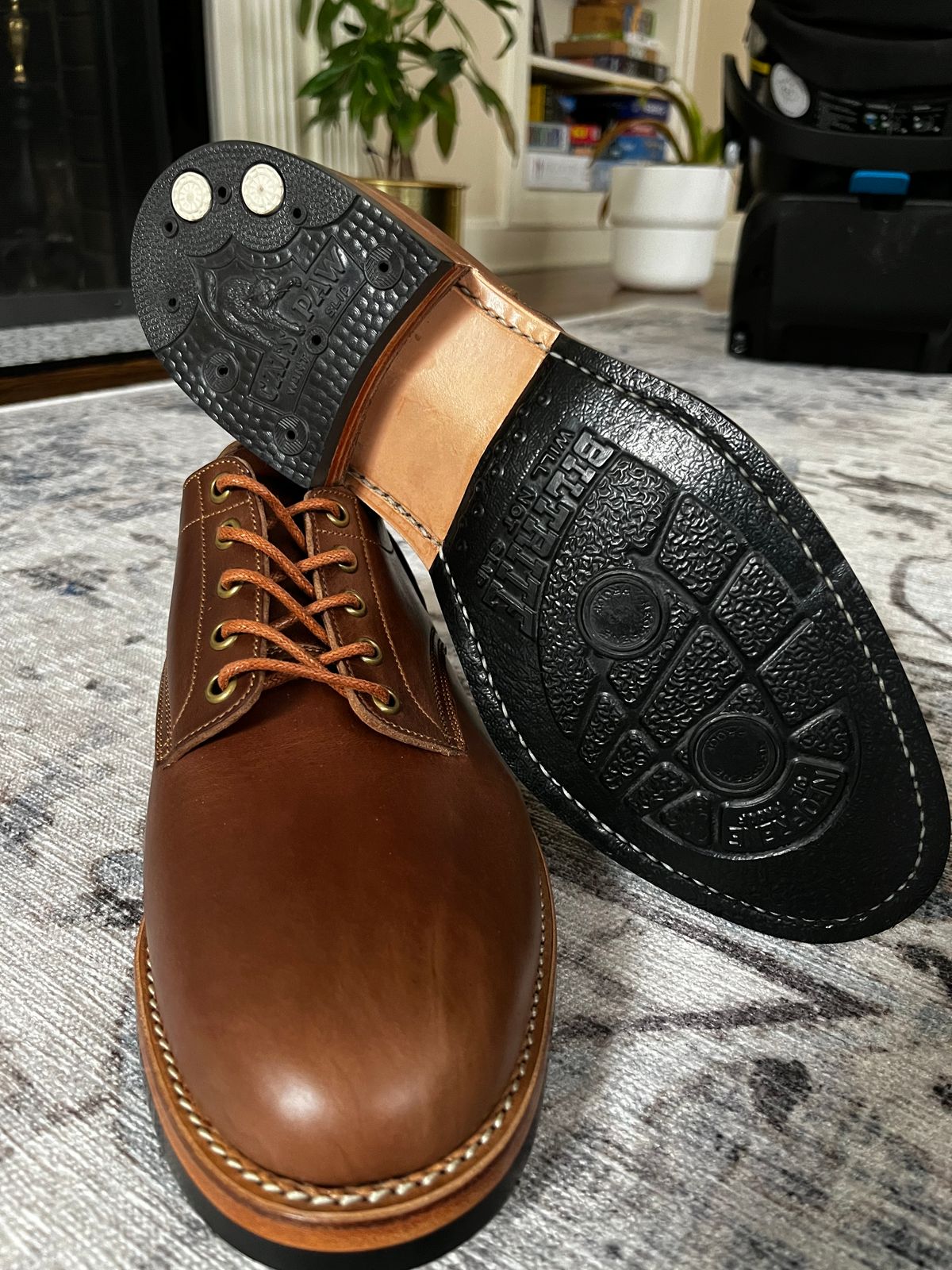 Photo by CellBlaster on March 30, 2023 of the Onderhoud LVL01 Derby Boot in Horween Natural Chromexcel Strips.