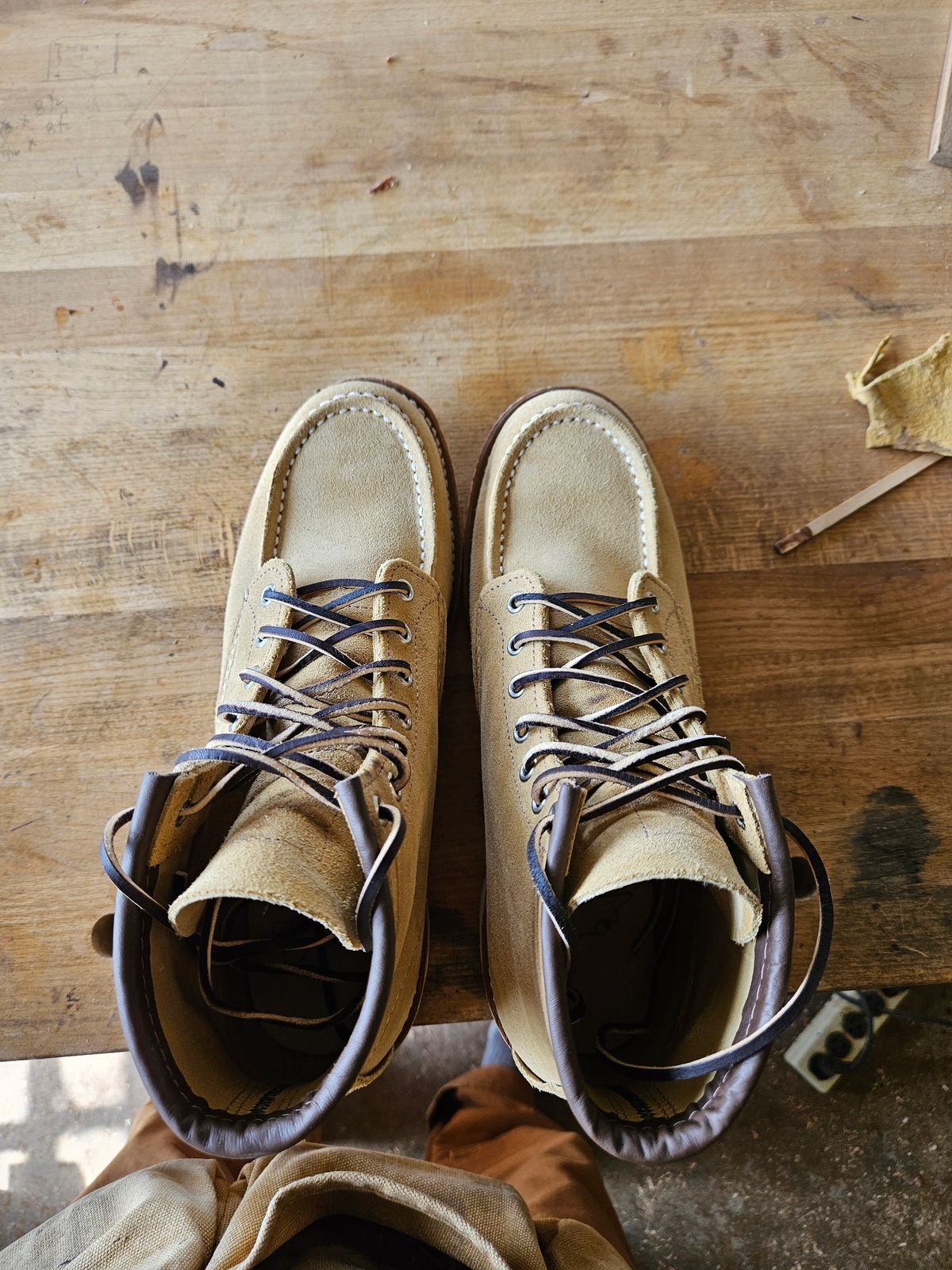 Photo by bro_moc on October 2, 2023 of the Red Wing 6-Inch Classic Moc in S.B. Foot Hawthorne Abilene.