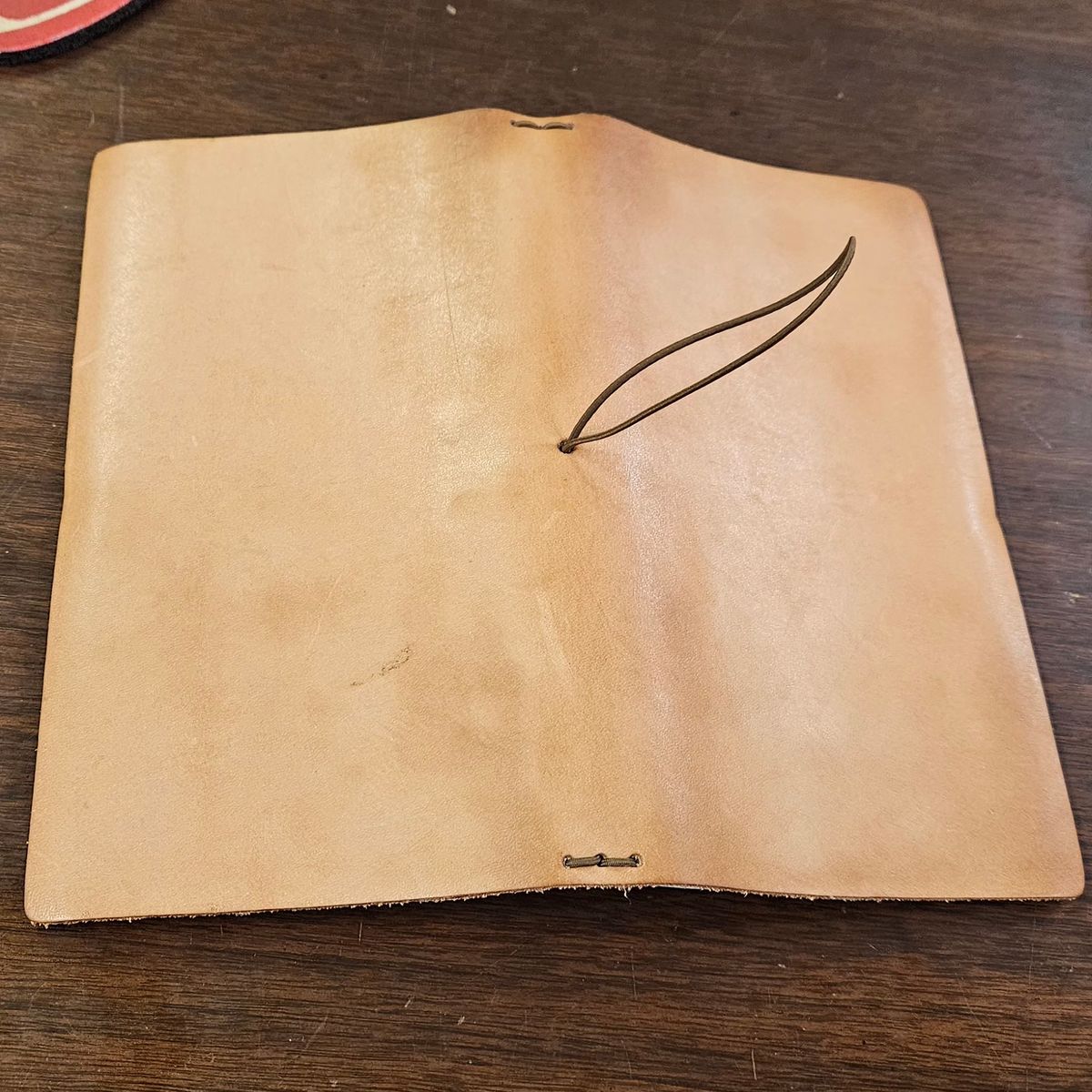 Photo by bro_moc on June 12, 2025 of the Galen Leather Travlers Notebook in Undyed Leather.