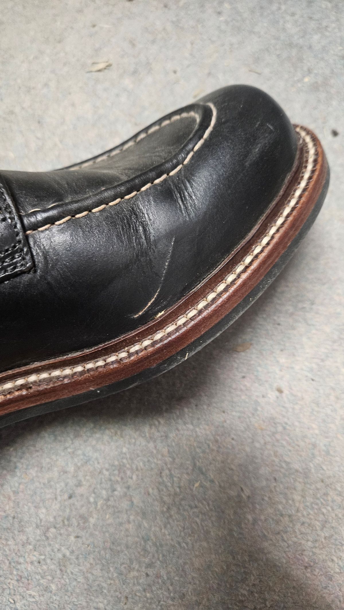 Photo by bro_moc on February 14, 2024 of the Grant Stone Brass Boot in Horween Black Chromexcel.