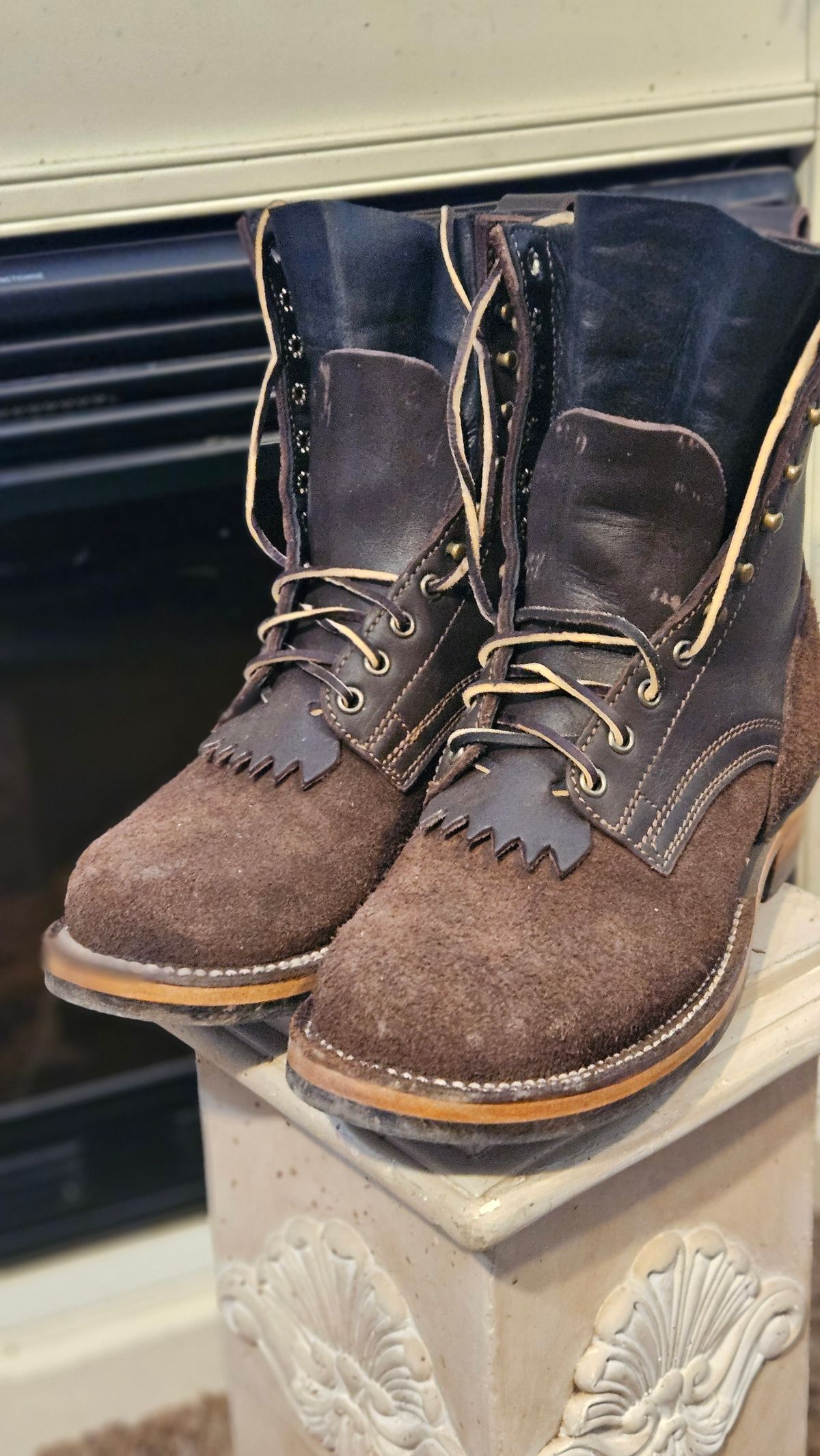 Photo by bro_moc on February 26, 2024 of the Drew's Boots in Brown Roughout.