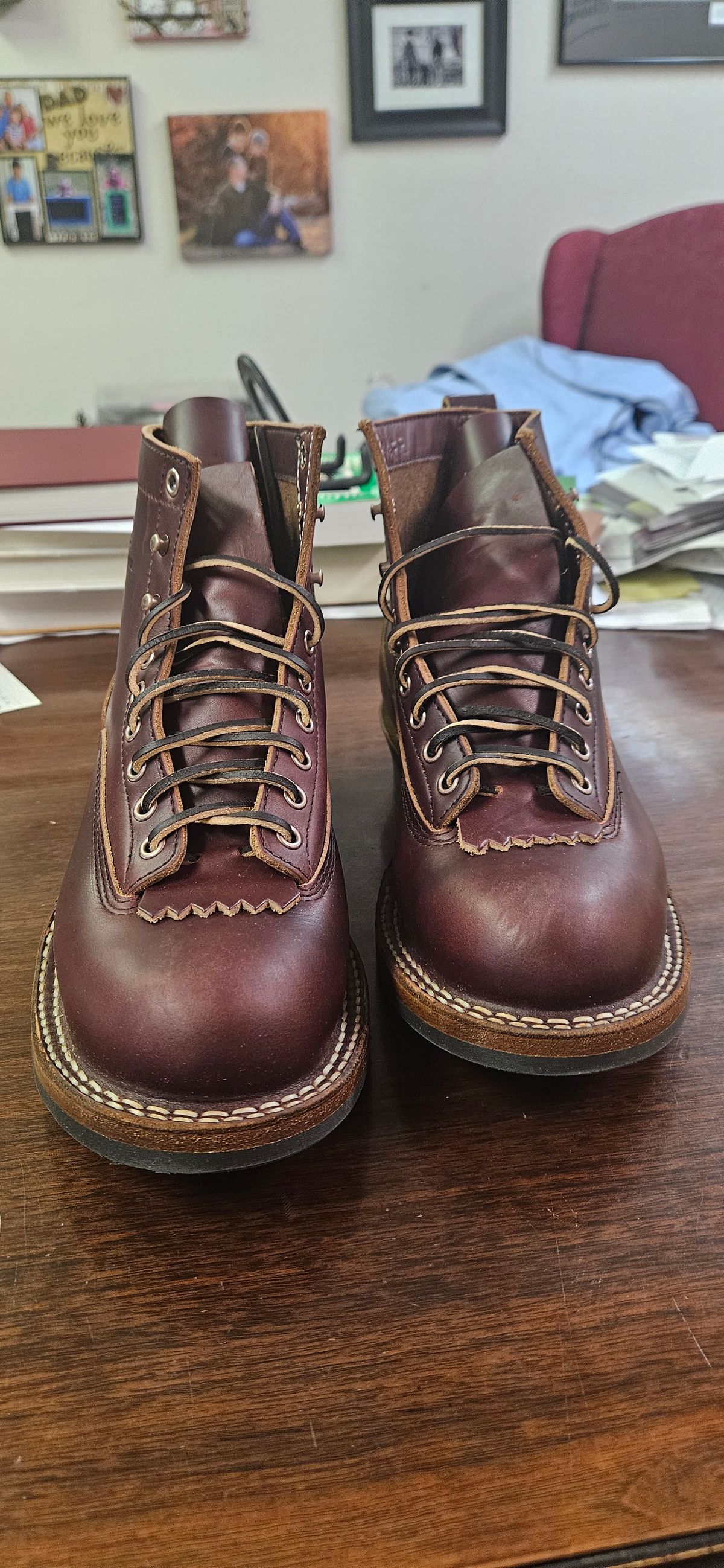 Photo by bro_moc on July 24, 2025 of the White's C350 Cutter in Seidel Burgundy Double Shot.
